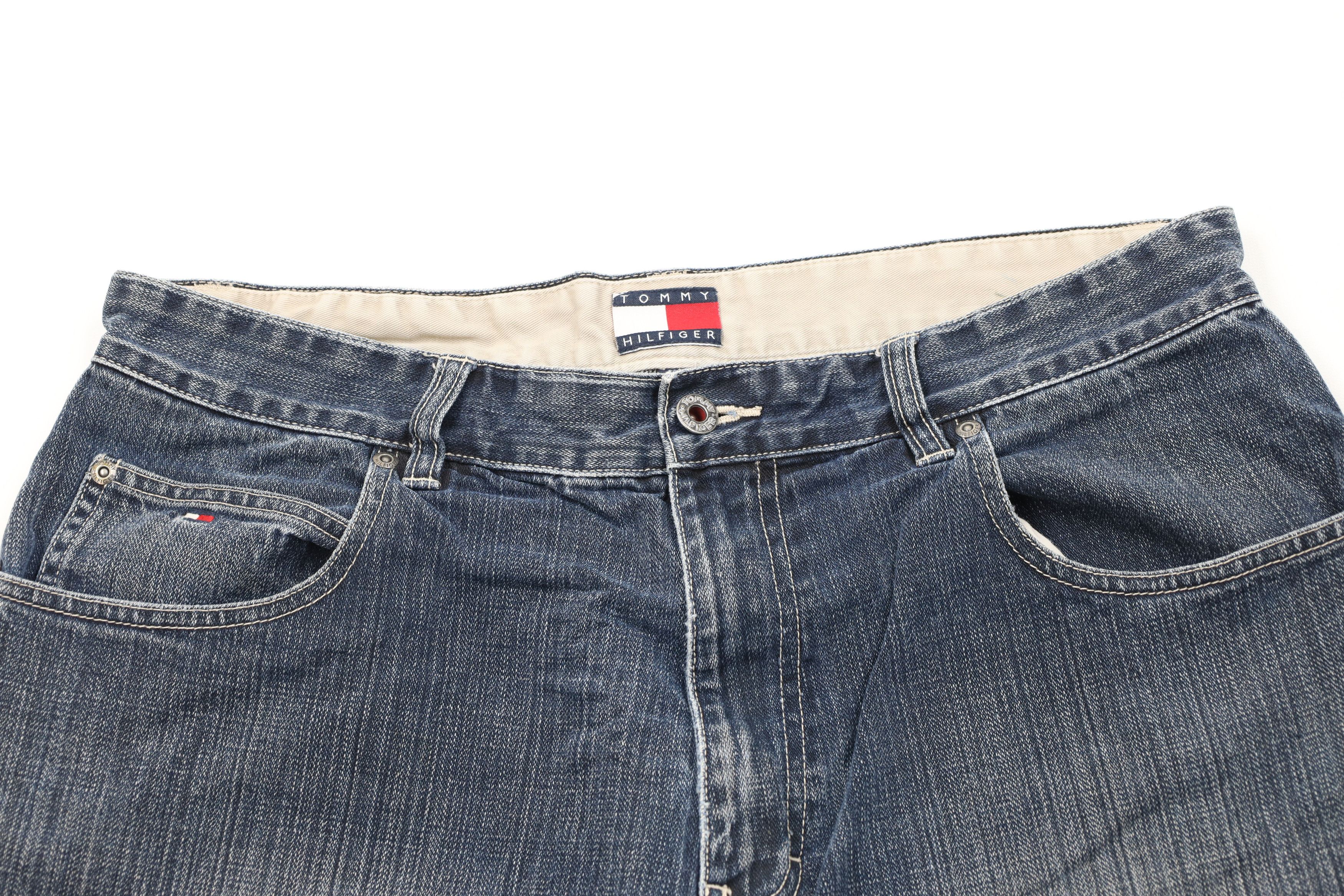 Tommy Hilfiger × Vintage Vintage 90s Tommy Hilfiger Spell Baggy Dungaree Denim Shorts Size US 34 / EU 50 - 2 Thumbnail