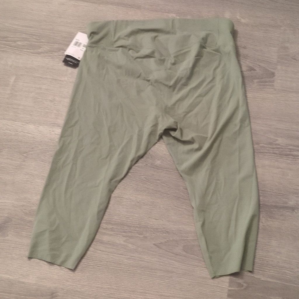 Nike Nike green zenvy cropped leggings size 2X Size 38" / US 16 / IT 52 - 8 Thumbnail