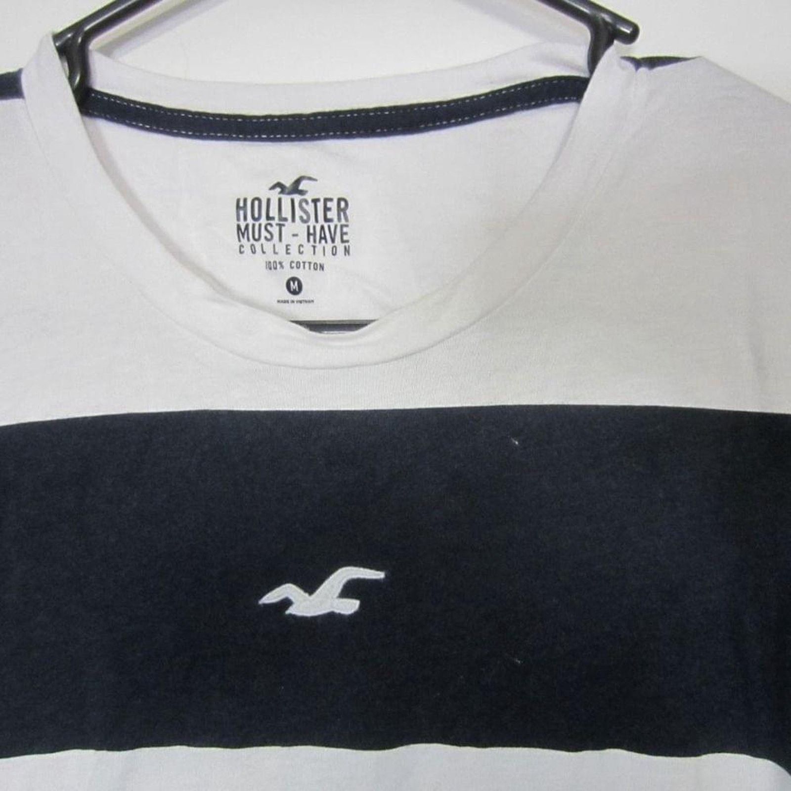 Hollister Hollister White Crewneck Tee Must-Have Collection Size M Size US M / EU 48-50 / 2 - 4 Thumbnail