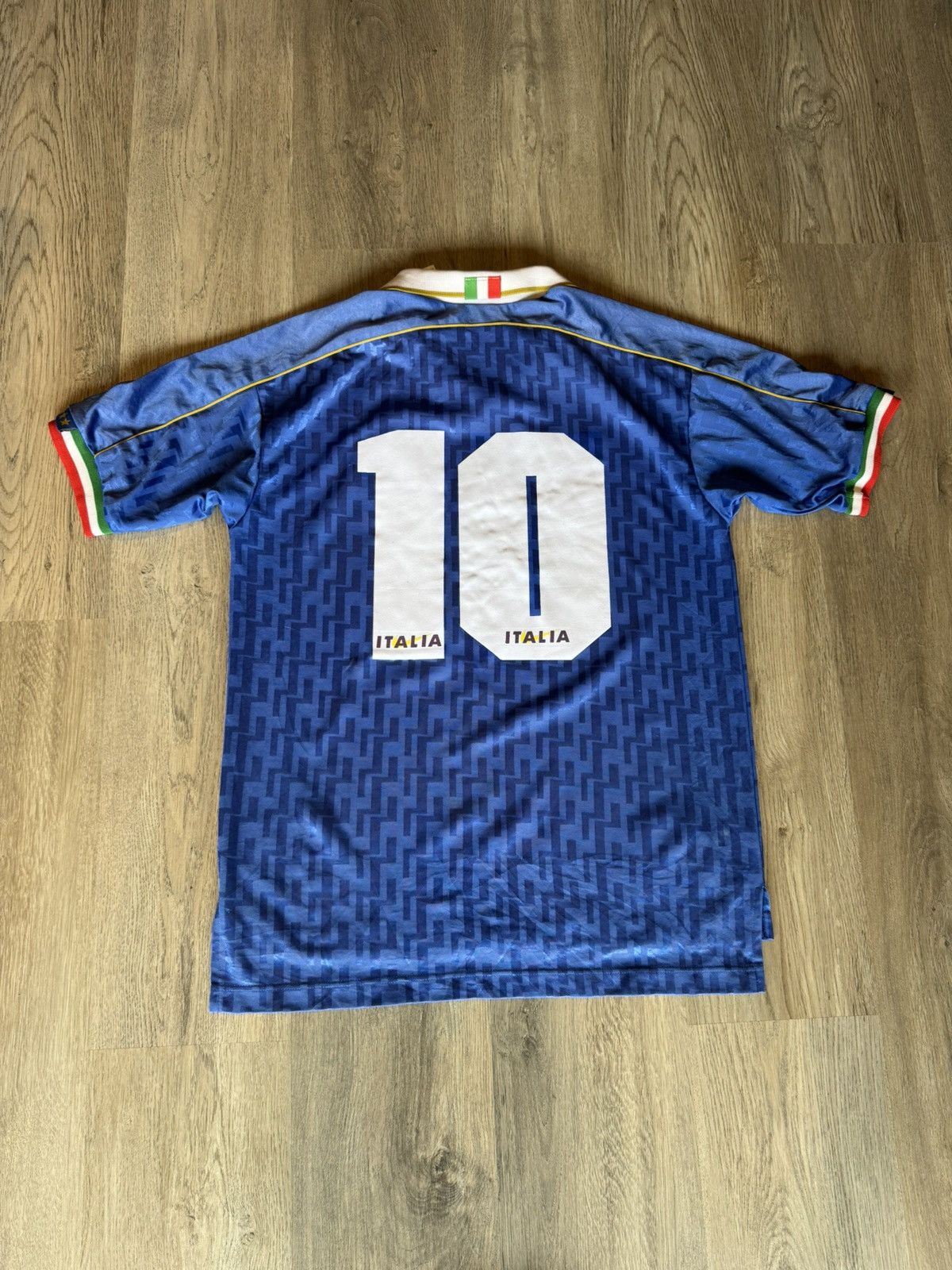Nike VINTAGE ITALY 1994-1996 HOME JERSEY SHIRT BY NIKE Size US M / EU 48-50 / 2 - 7 Thumbnail