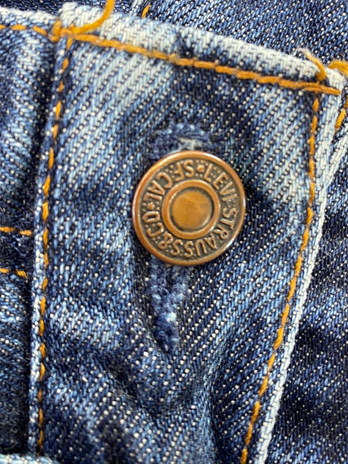 Levi's Vintage Levi’s Faded Blue Wash Style Loose Jeans Size US 32 / EU 48 - 9 Thumbnail