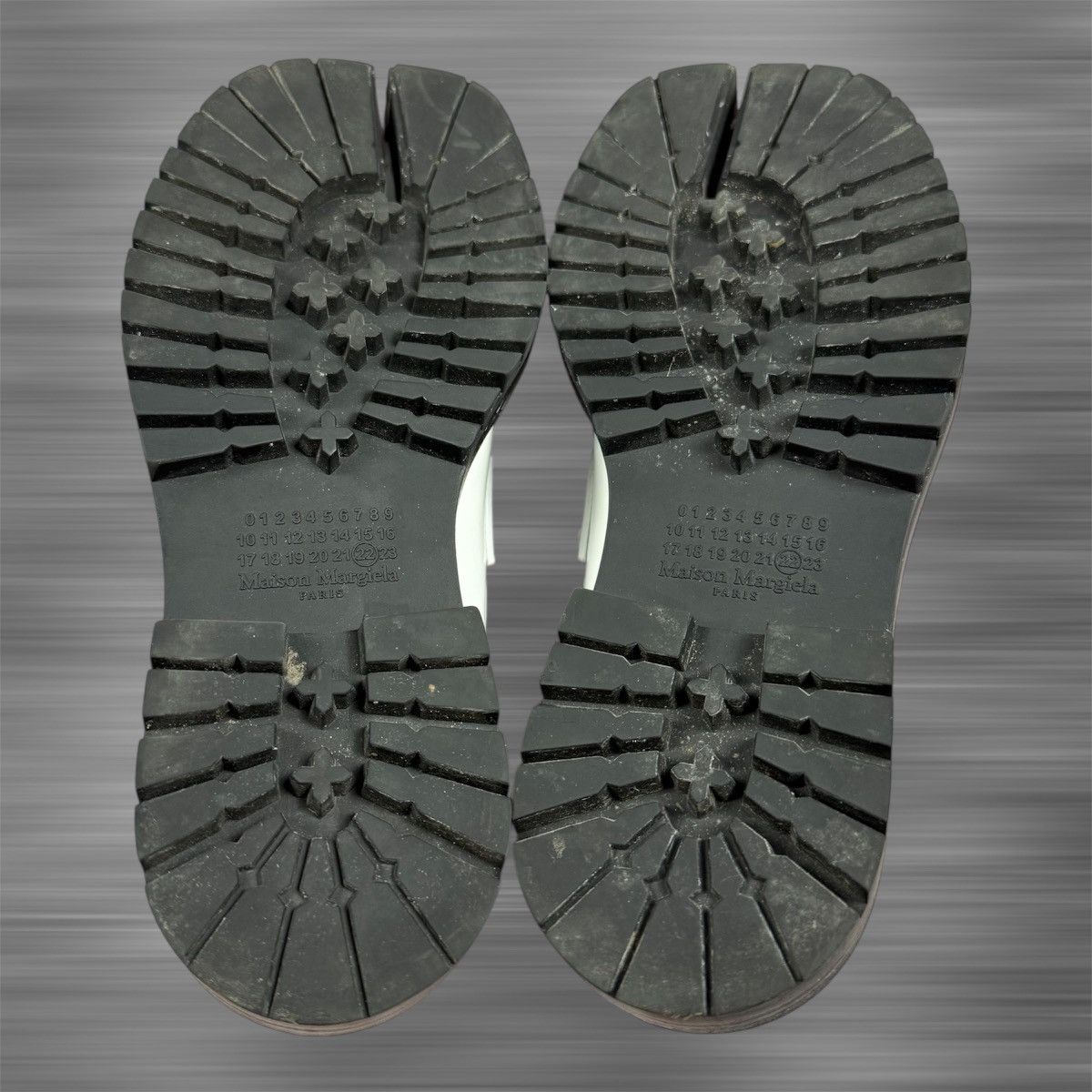 Maison Margiela Maison Margiela ‘White’ Tabi Loafers Size US 8.5 / EU 41-42 - 6 Thumbnail