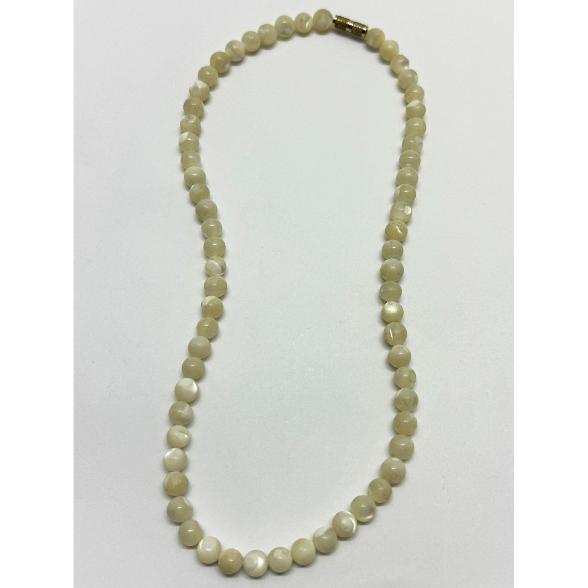 Vintage mother of pearl beaded necklace