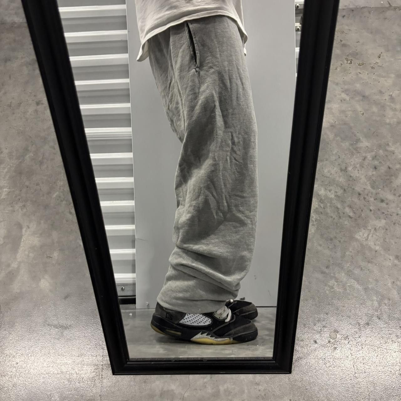 Japanese Brand × Vintage Crazy Vintage Y2K/2000s Light Grey Skater Essential Sweatpants! Size US 34 / EU 50 - 2 Thumbnail