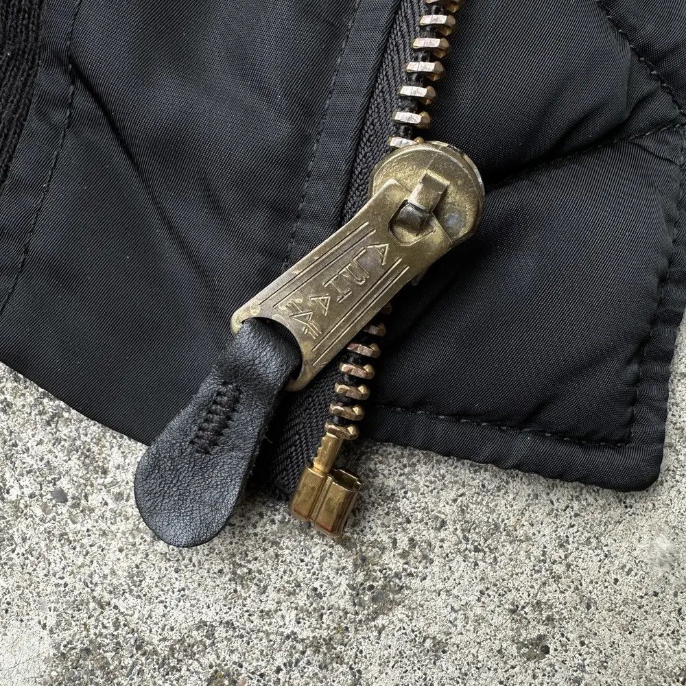 Alpha Industries × Vintage 90s MA-1 Bomber jkt US army navy military usa Size US M / EU 48-50 / 2 - 5 Thumbnail