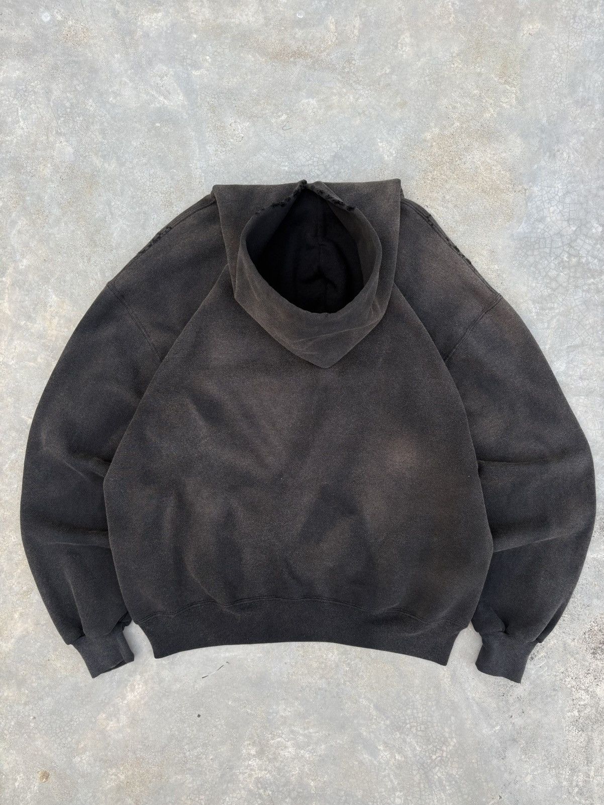 Vintage 90s Thrashed & Faded Black RUSSELL Athletic Hoodie Size US XL / EU 56 / 4 - 10 Thumbnail