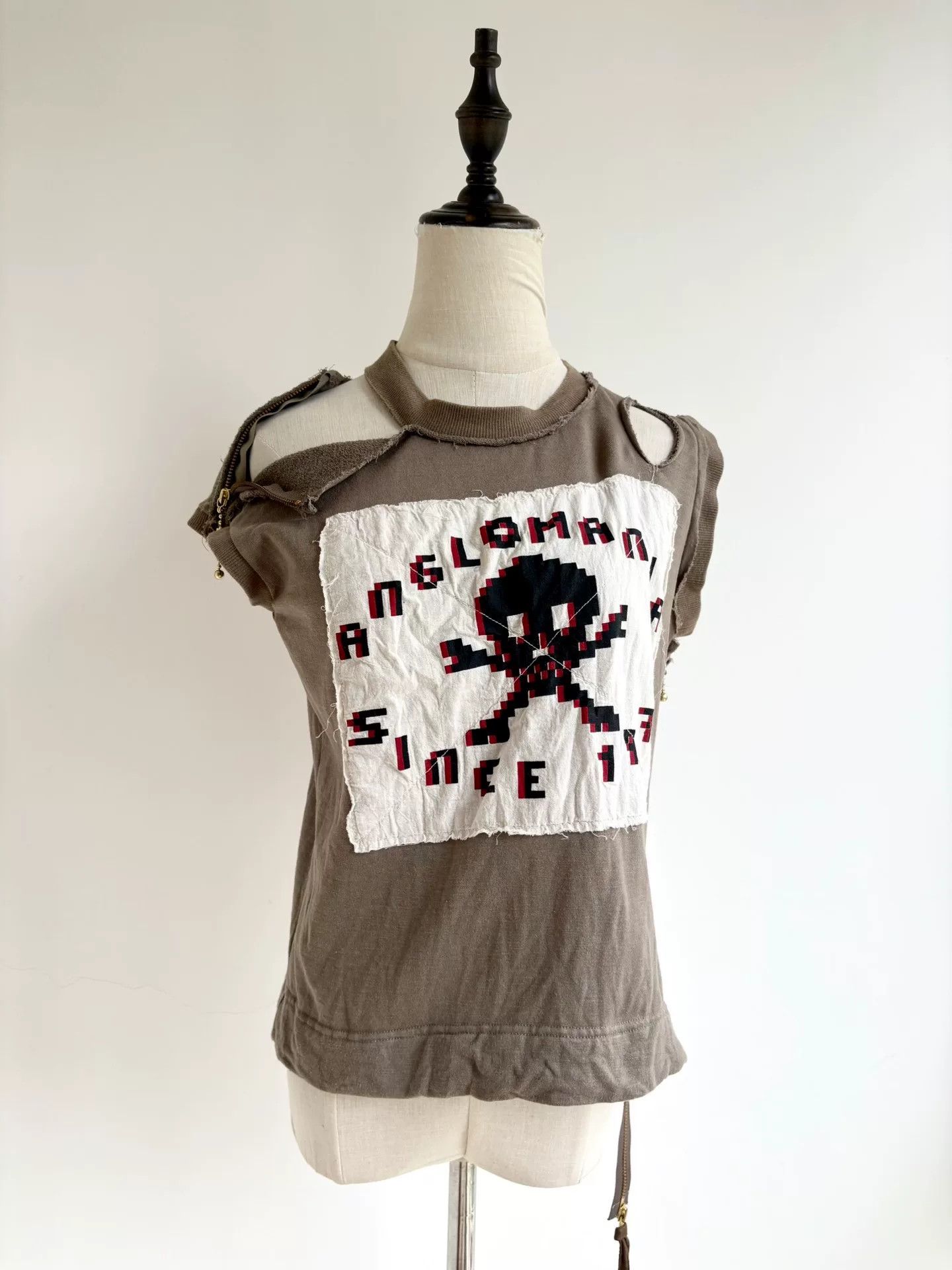Vivienne Westwood vivienne westwood punk graphic t-shirt Size M / US 6-8 / IT 42-44 - 1 Thumbnail