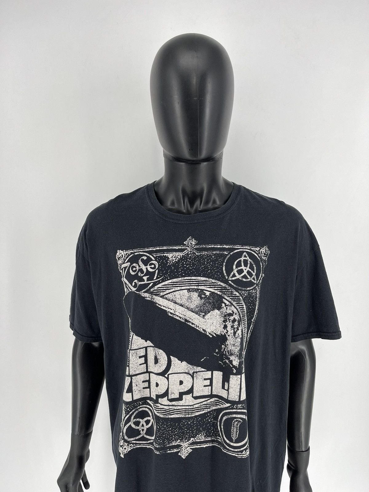 Band Tees × Vintage Vintage Y2K 00s Led Zeppelin ‘ZoSo’ Band T-Shirt Size 3XL Size US XXL / EU 58 / 5 - 5 Thumbnail