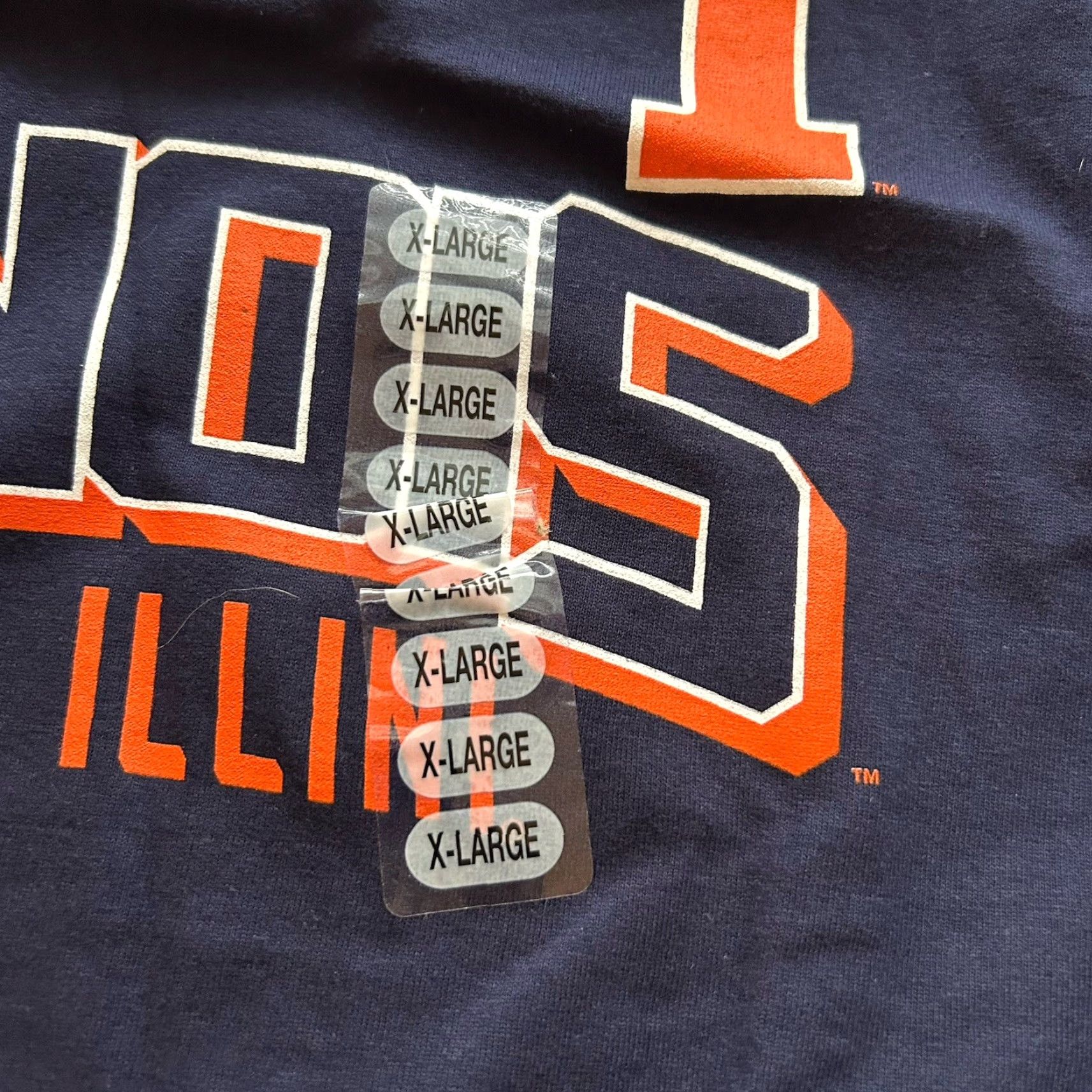Hanes University Of Illinois Fighting Illini Shirt Men XL Navy Blue Short Sleeve Hanes Crew Neck T-Shirt Size US XL / EU 56 / 4 - 5 Thumbnail