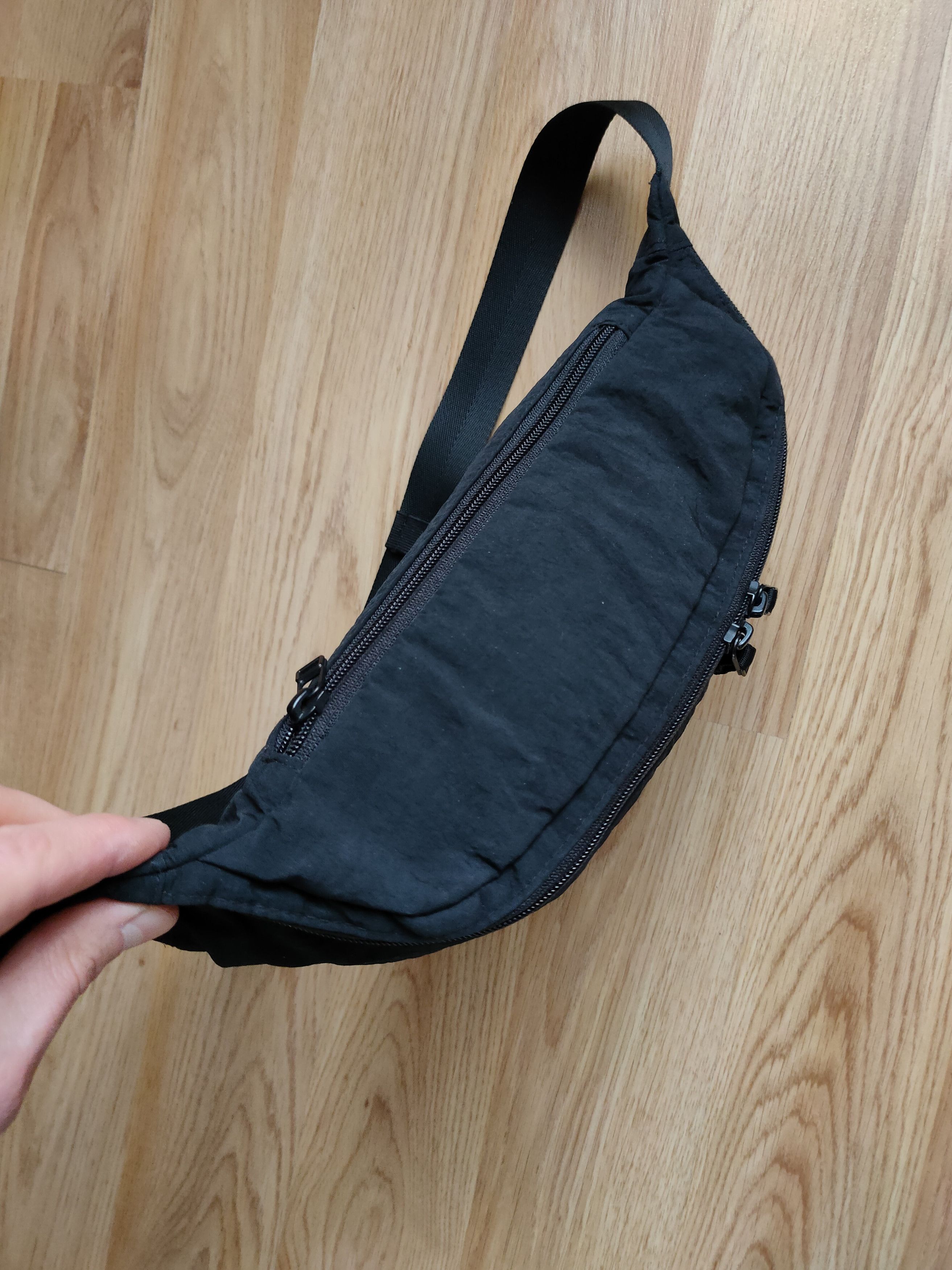 Uniqlo Uniqlo banana bag messenger shoulder bag Size ONE SIZE - 10 Thumbnail