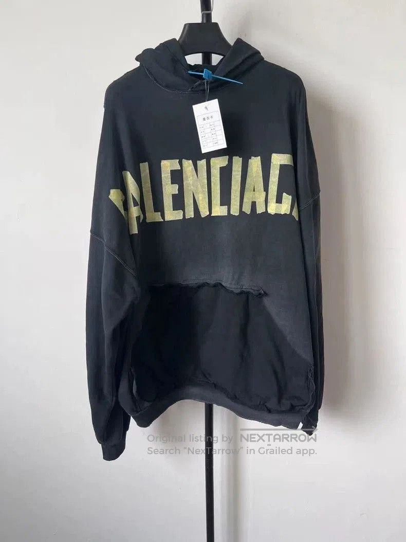 Balenciaga Balenciaga TAPE TYPE Logo Print Hoodie. Size US M / EU 48-50 / 2 - 1 Thumbnail