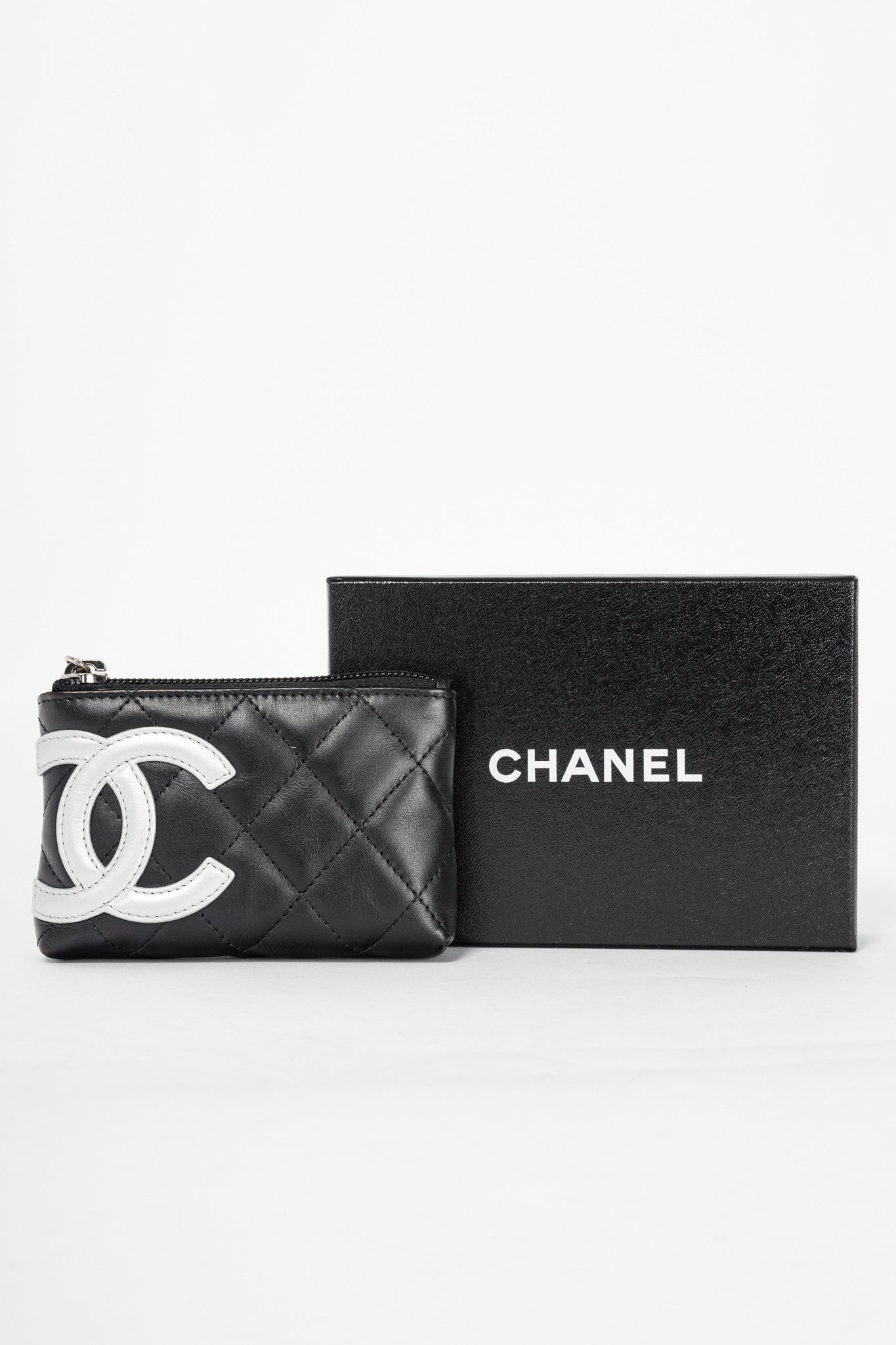 Chanel Chanel 12C Noir & Argen Cambon CC Quilted Card Case Size ONE SIZE - 12 Thumbnail