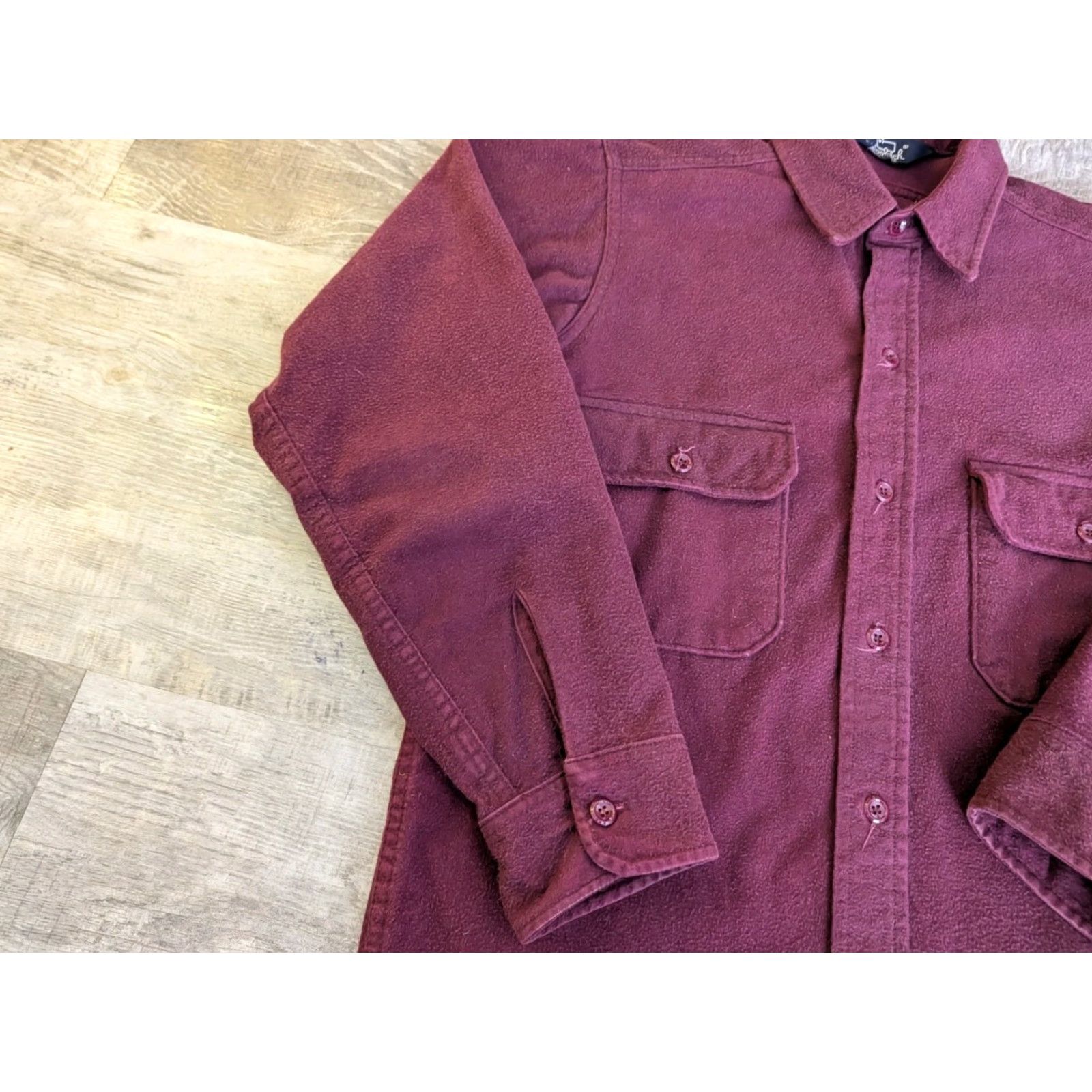 Vintage VINTAGE Woolrich Shirt Mens Button-Up 80s 90s Chamois Red Burgundy S/M Solid Cotton Flannel Pockets Casual Winter Fall Spring USA VGUC Size US S / EU 44-46 / 1 - 4 Thumbnail