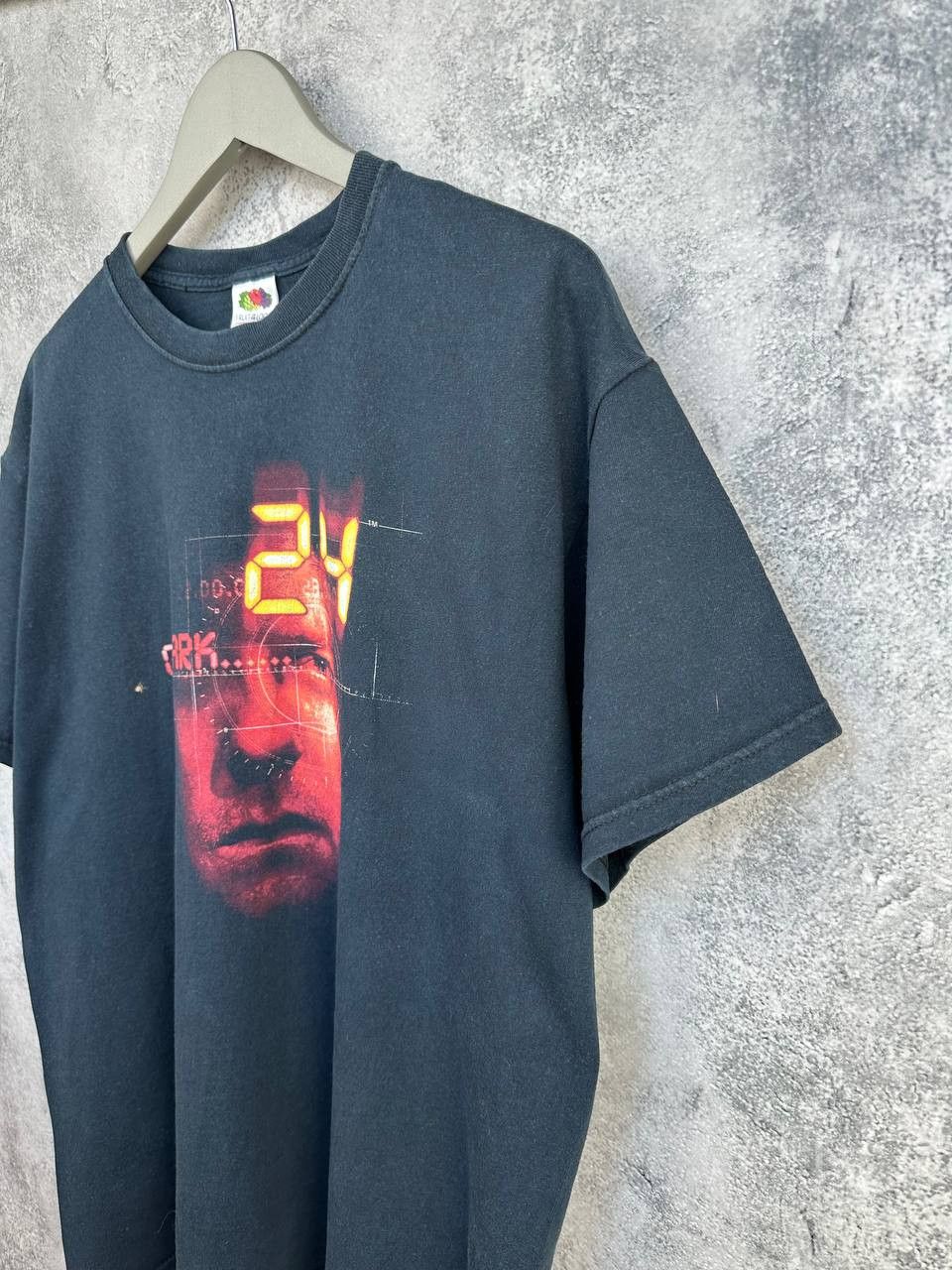 Fruit Of The Loom Jack Bauer Vintage 2006 Graphic Tee "Go Dark 24" T-Shirt TV Size US XL / EU 56 / 4 - 5 Thumbnail