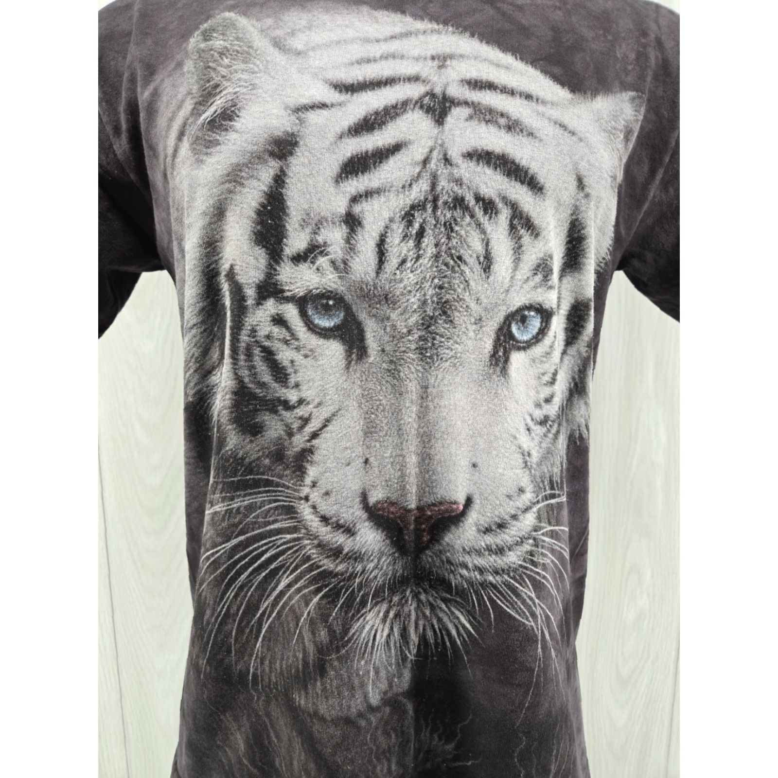 The Mountain VINTAGE The Mountain Black Tiger Tie Dye T Shirt M Mens Short Sleeve Crew Neck Cotton Size US M / EU 48-50 / 2 - 3 Thumbnail