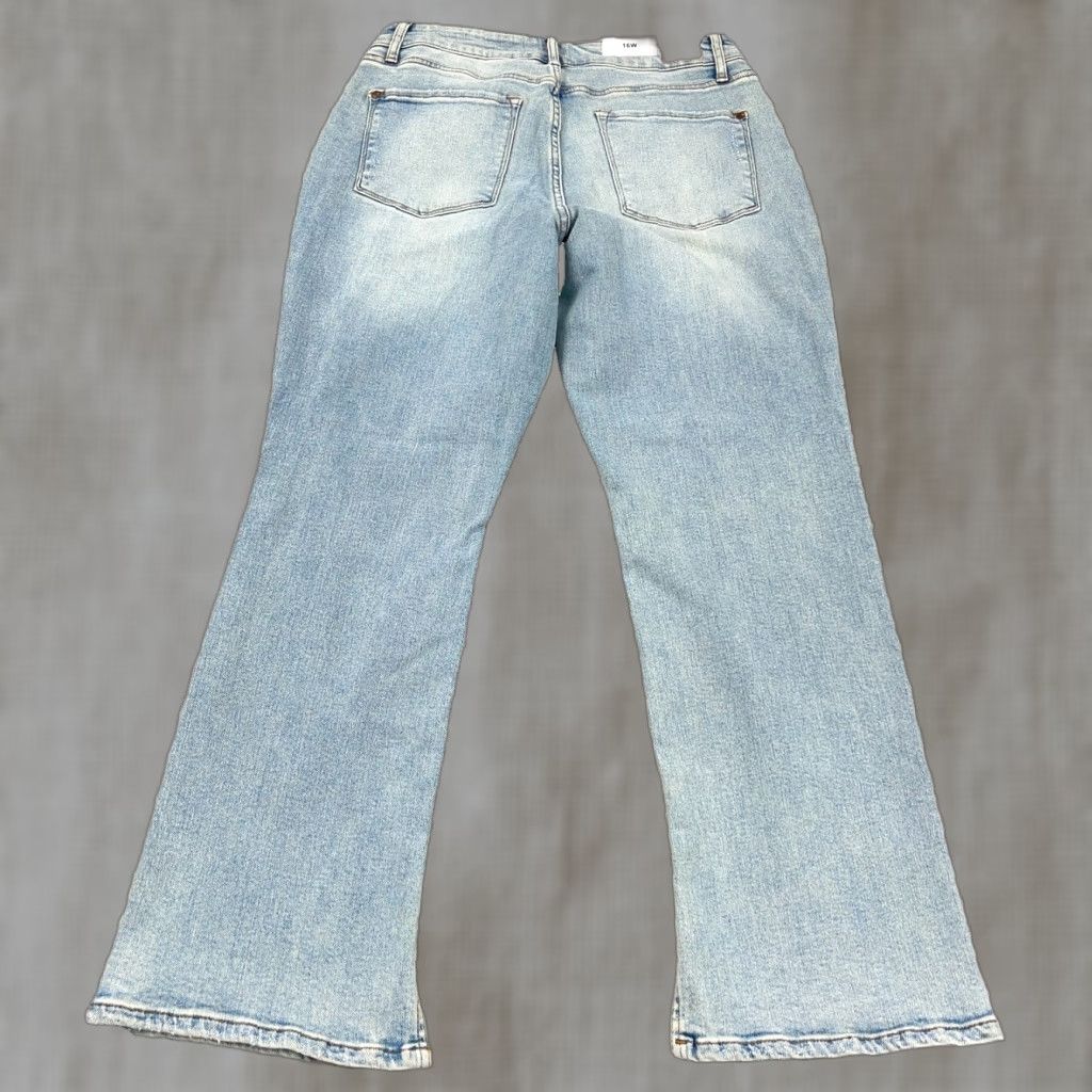 Judy Blue Jeans Women 16W Straight Leg High Waist Light Wash Distressed Holes Jeans