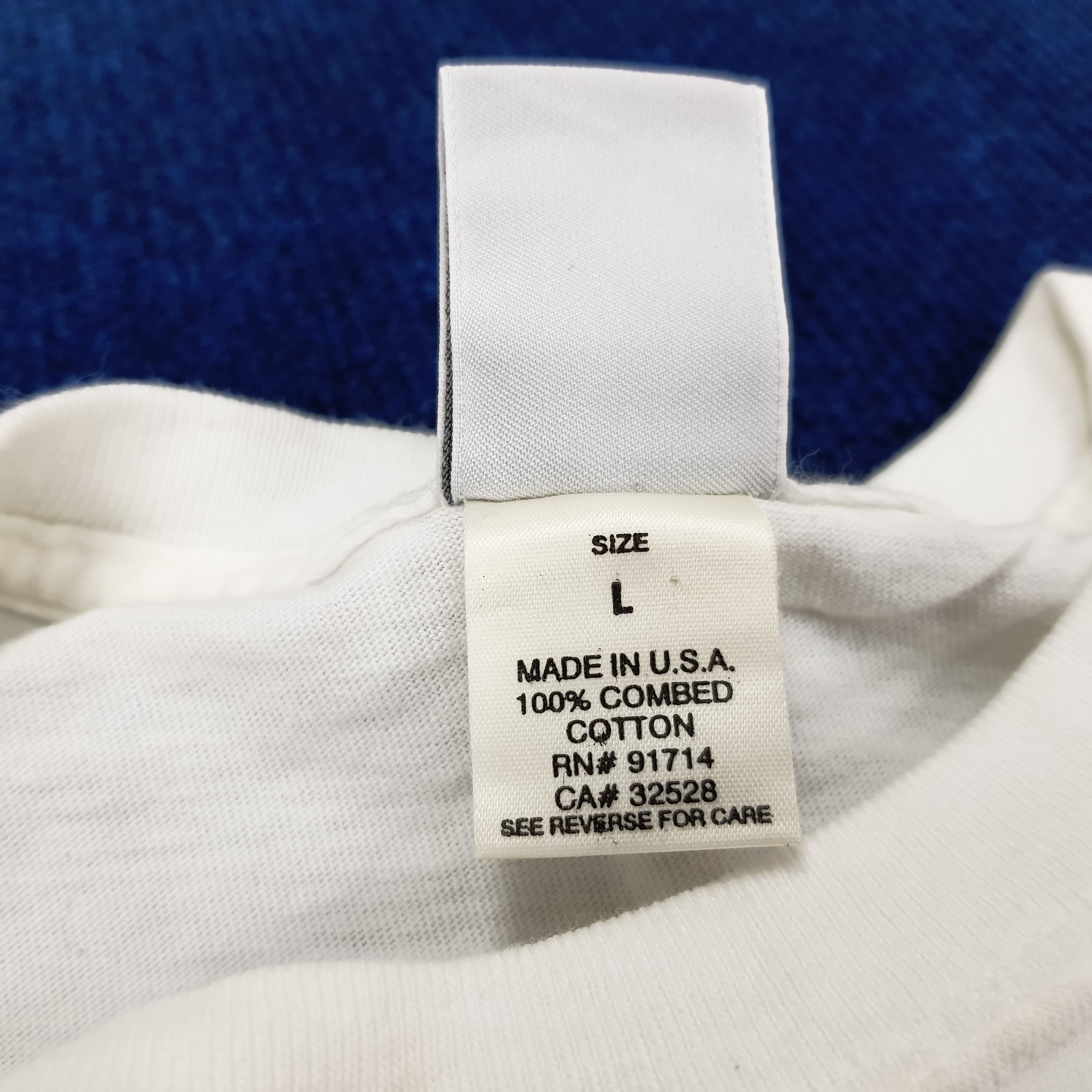 Armani Exchange × Vintage Vintage Armani Exchange AX T-shirt Size US L / EU 52-54 / 3 - 6 Thumbnail