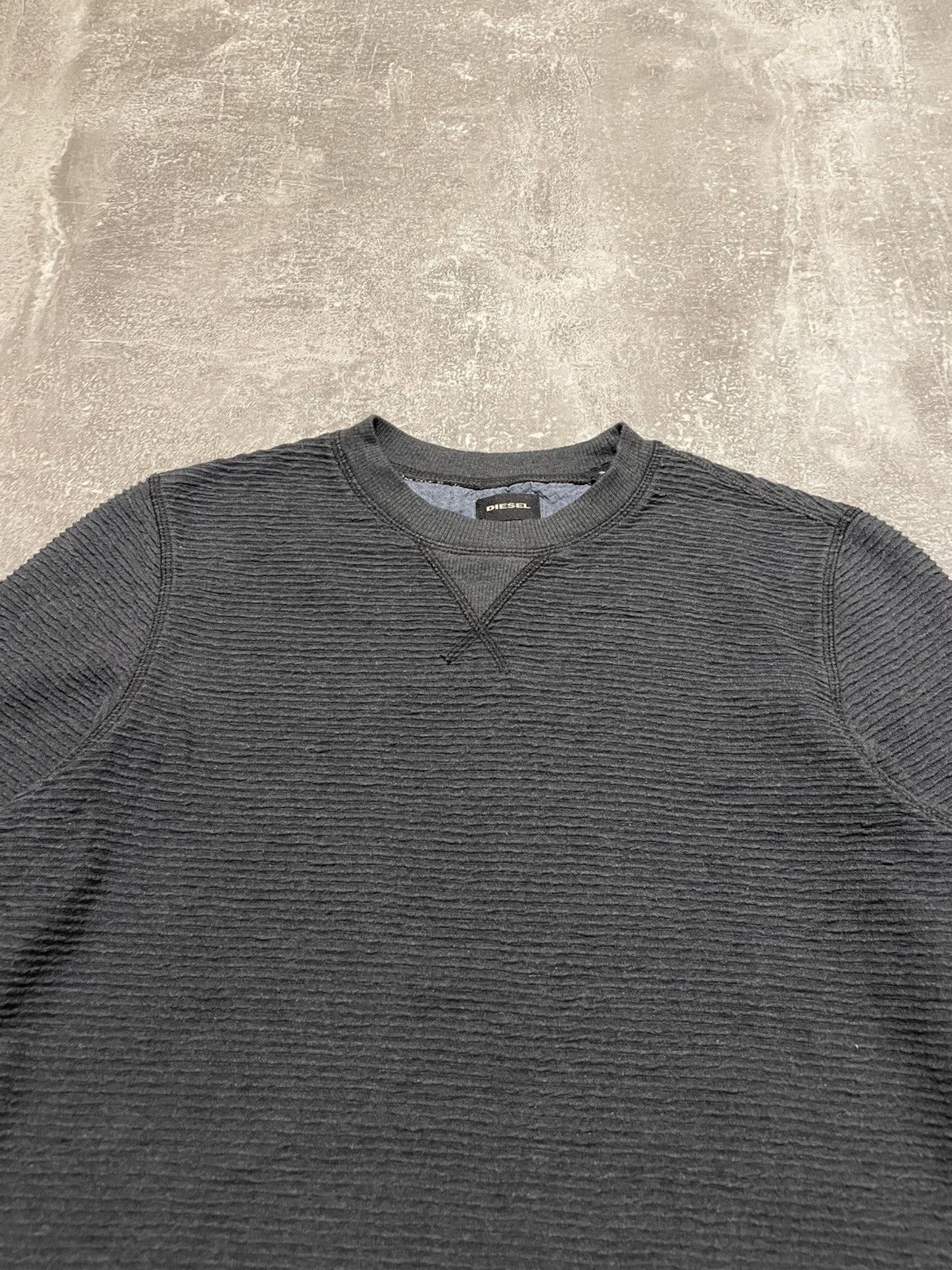 Diesel Vintage Diesel Ribbed Sweatshirt Crewneck Size US S / EU 44-46 / 1 - 2 Thumbnail