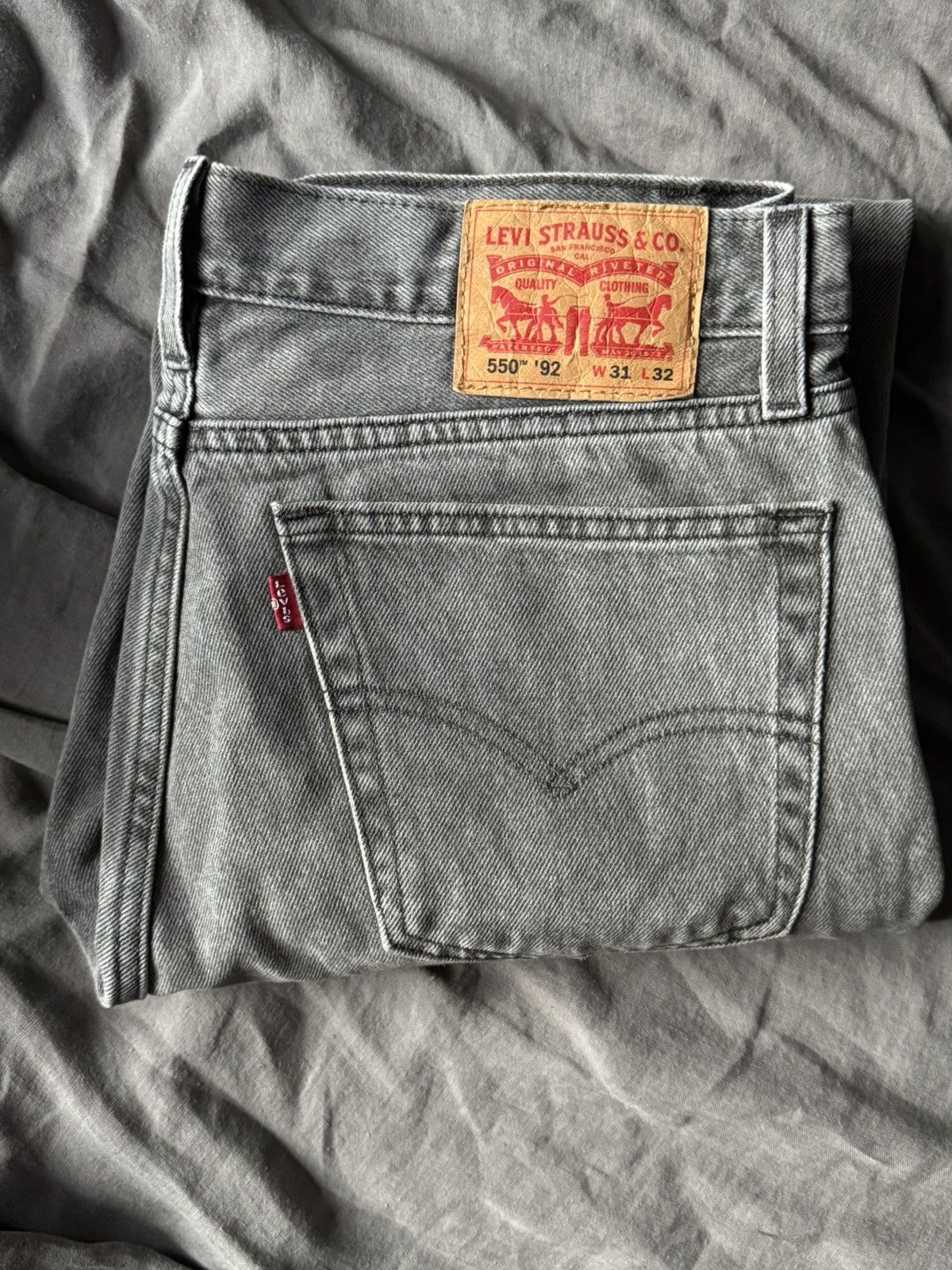 Levi's 550 1992 Style Grey Denim Jeans Size US 31 - 1 Thumbnail