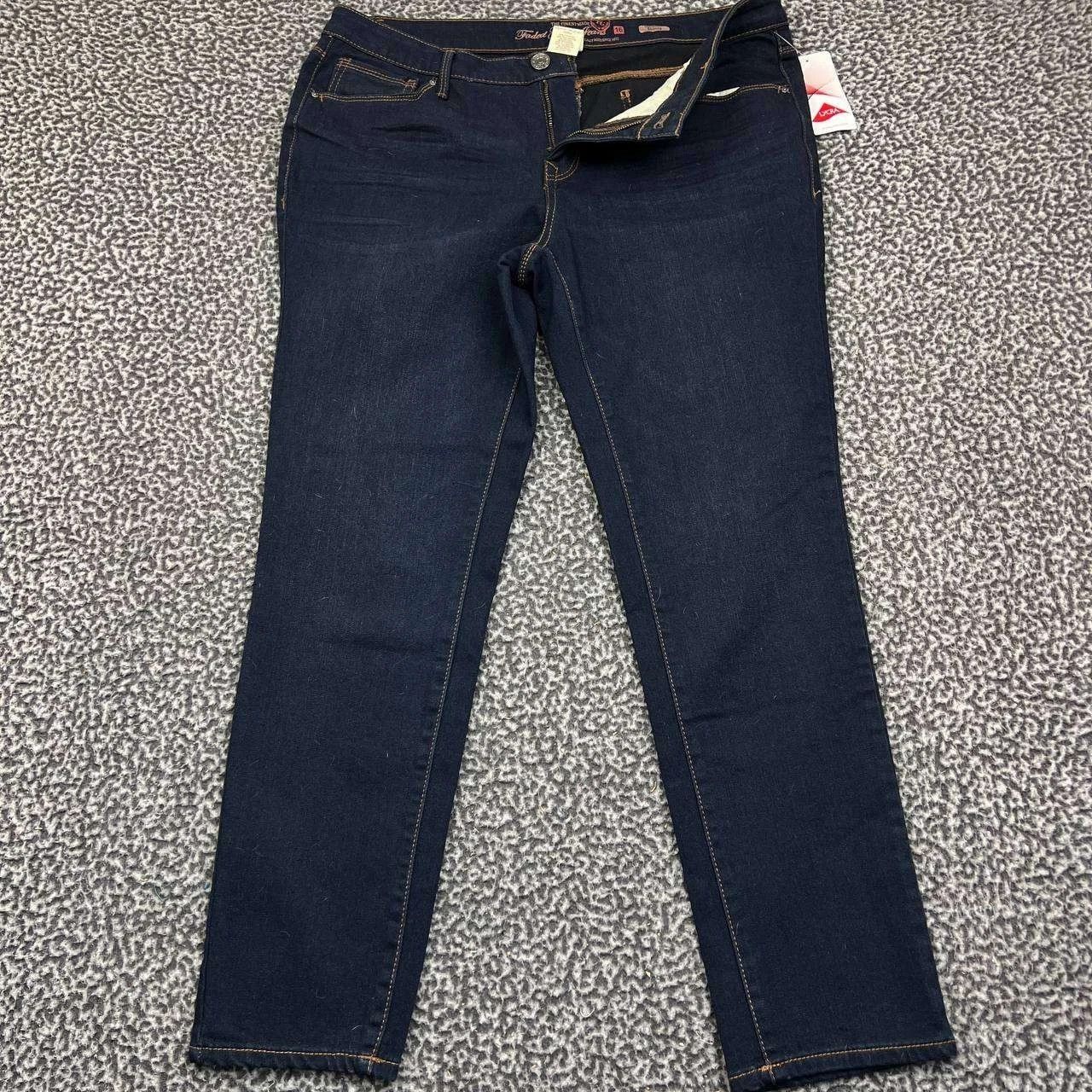 Faded Glory Faded Glory Jeans Women 16A Skinny Denim Pants Pockets 36x28 Size 36" / US 14 / IT 50 - 1 Thumbnail