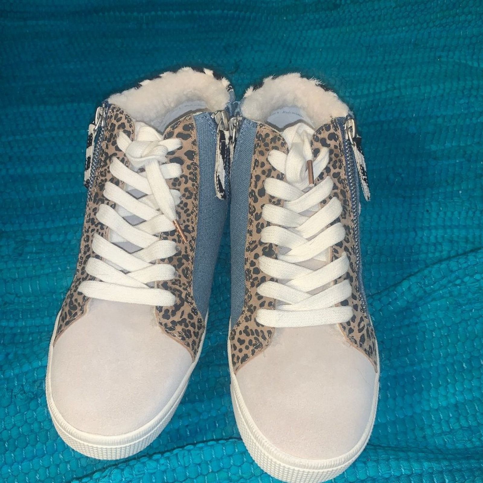 Dolce Vita NEW DOLCE VITA HIDDEN WEDGE SNEAKERS SHEARLING DENIM 8 Size US 8 / IT 38 - 8 Thumbnail