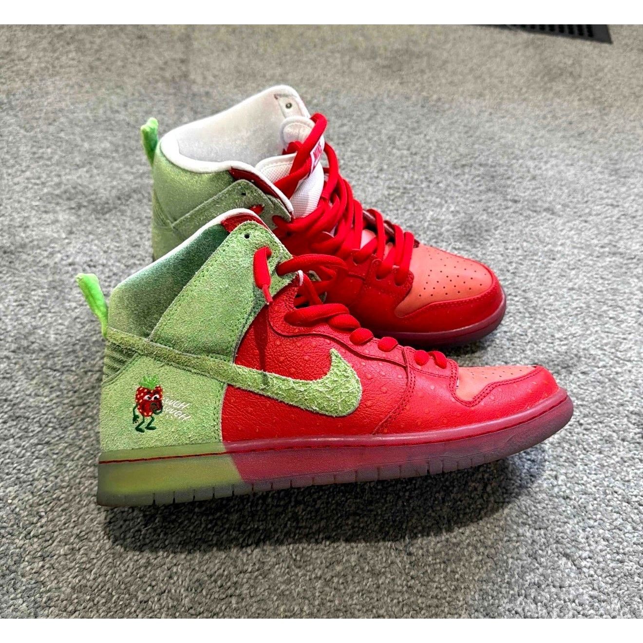 Nike Nike Dunk High SB Strawberry Cough CW7093-600 Size 10.5 Size US 10.5 / EU 43-44 - 2 Thumbnail