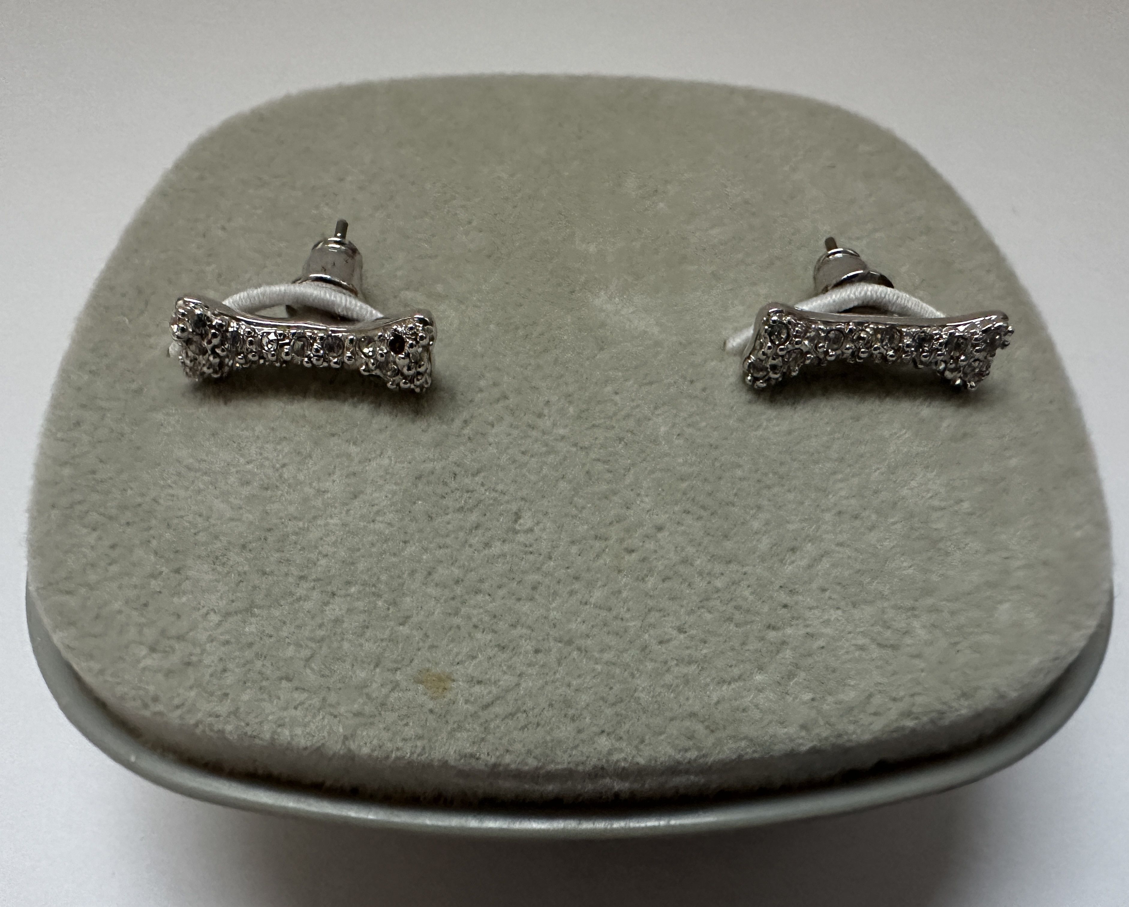 Vivienne Westwood Silver-tone Vivienne Westwood bone-shaped stud earrings Size ONE SIZE - 1 Thumbnail