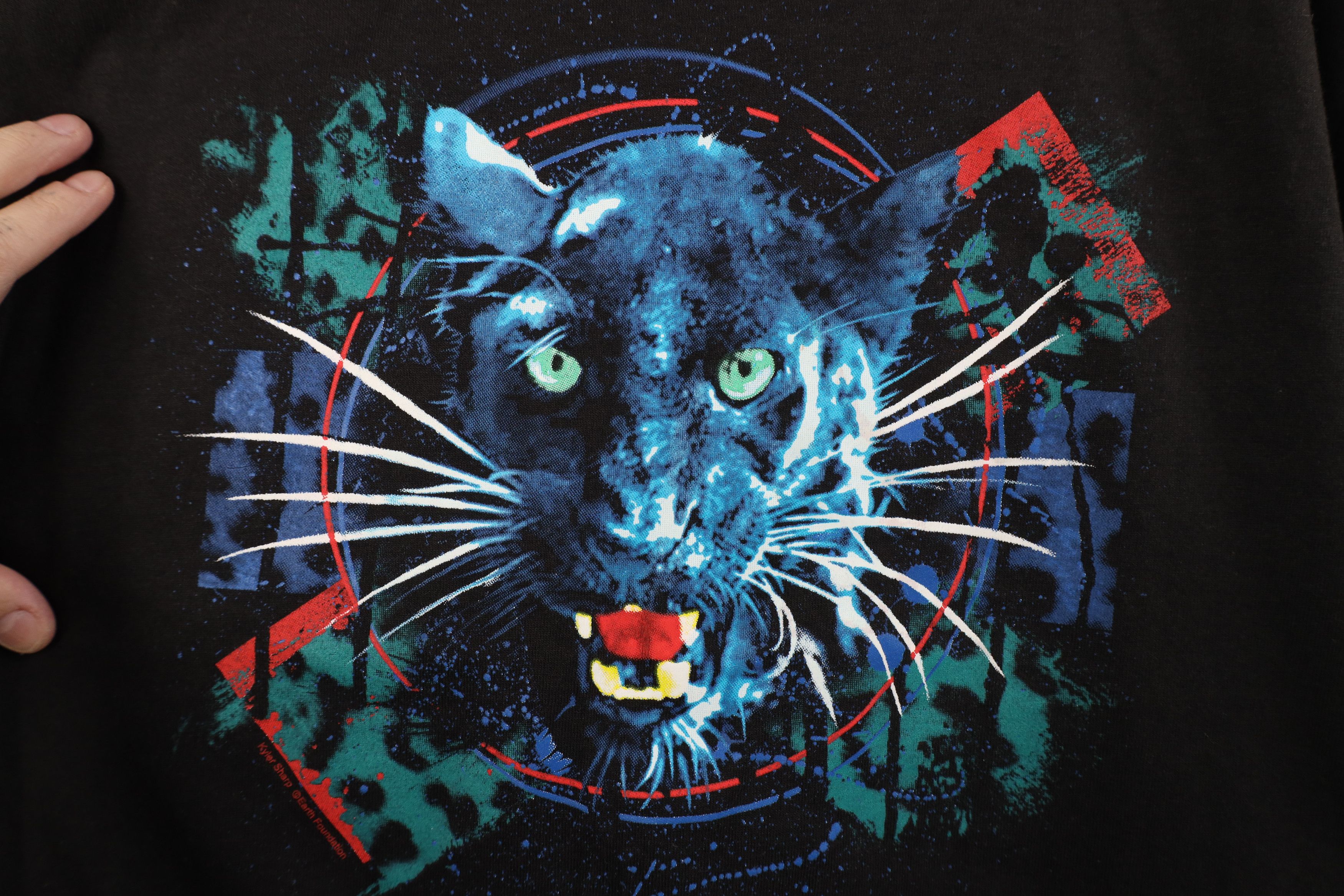 Vintage Vintage 90s Earth Day Black Panther Short Sleeve T-Shirt USA Size US M / EU 48-50 / 2 - 4 Thumbnail