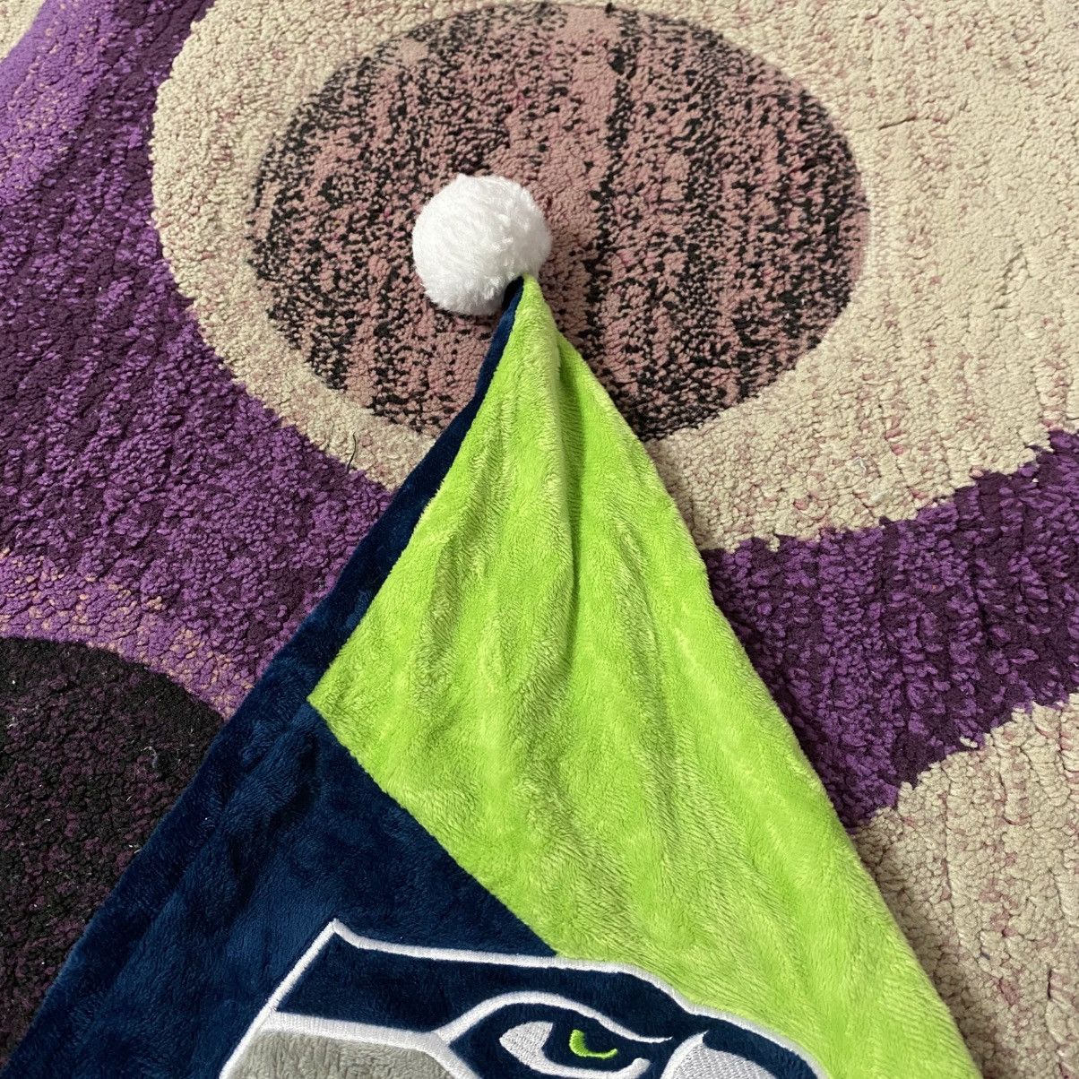 NFL Seattle Seahawks Beanie Santa Hat Christmas Size ONE SIZE - 3 Thumbnail