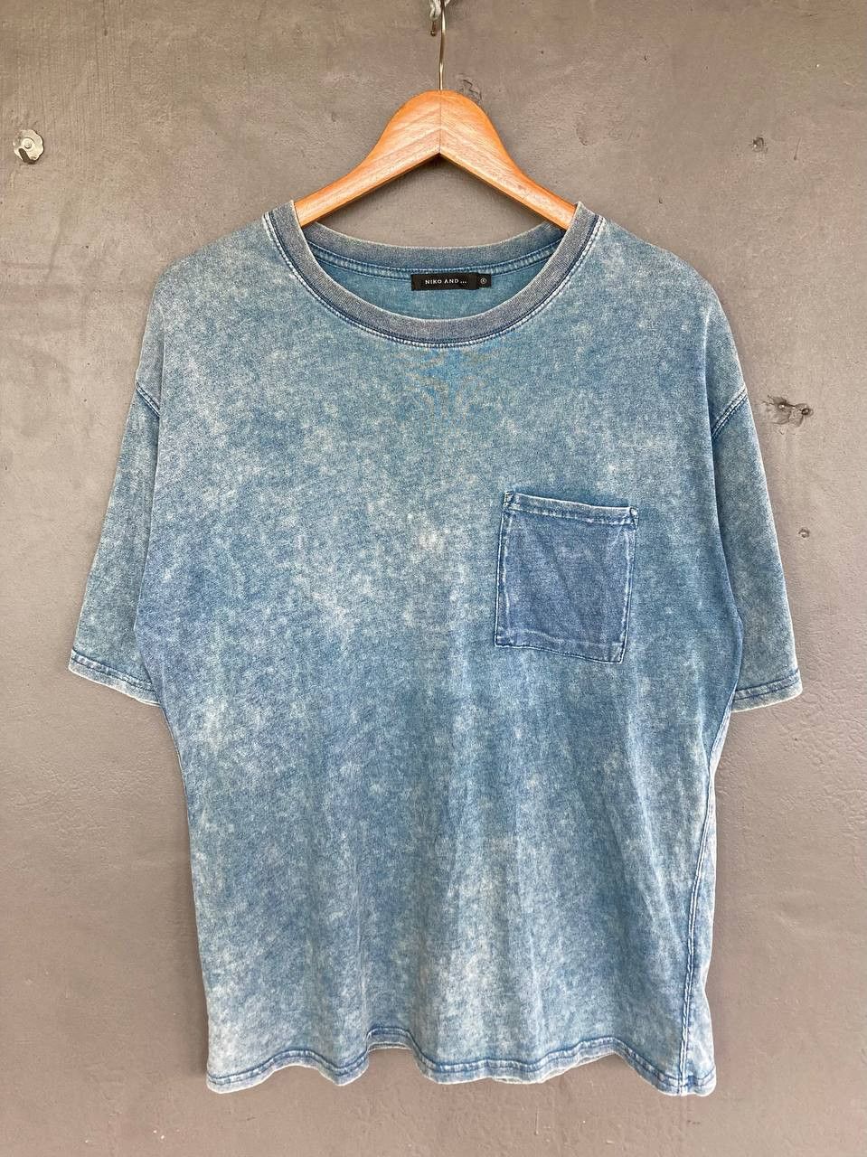Other Niko and … Acid Wash Pocket Tee Size US XL / EU 56 / 4 - 1 Thumbnail