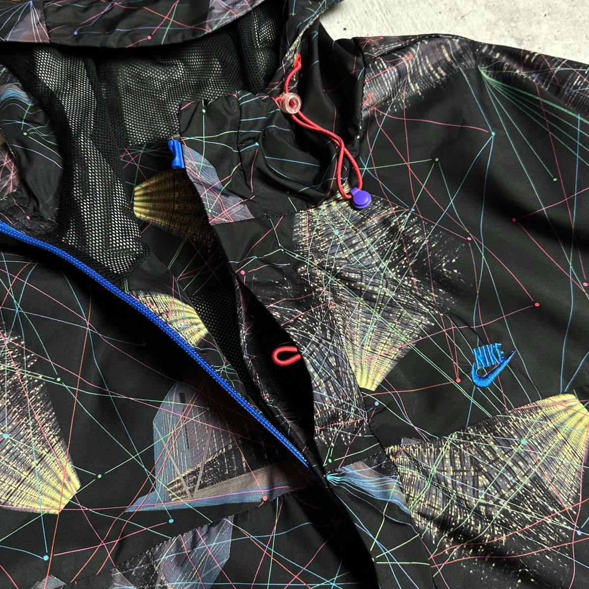 Nike × Vintage Vintage Nike Tn ACG Over Full Print Size XL Light Jacket Size US XL / EU 56 / 4 - 8 Thumbnail