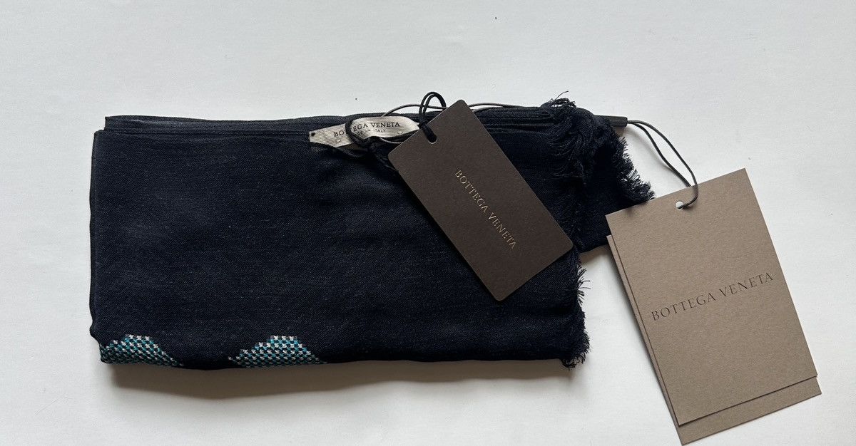 Bottega Veneta NWT and Box Bottega Veneta Scarf Size ONE SIZE - 5 Thumbnail