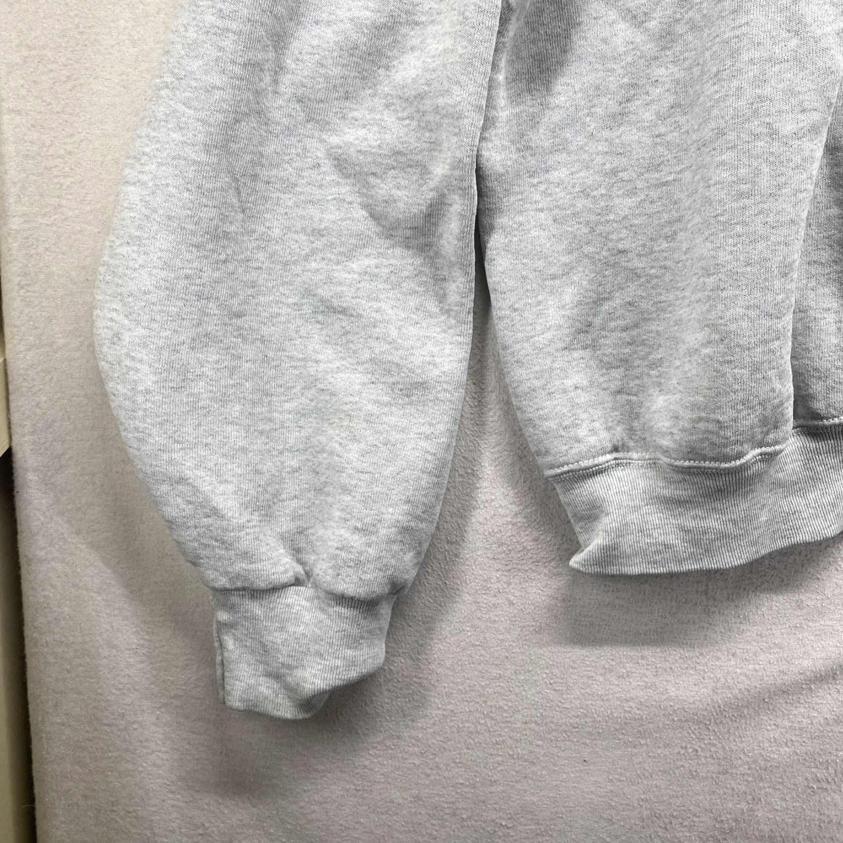 Fruit Of The Loom VINTAGE Fruit of the Loom Sweatshirt Embroidered Logo Gray XL Men Pullover 50/50 Knit All Seasons Soft Thin - Work Size US XL / EU 56 / 4 - 7 Thumbnail