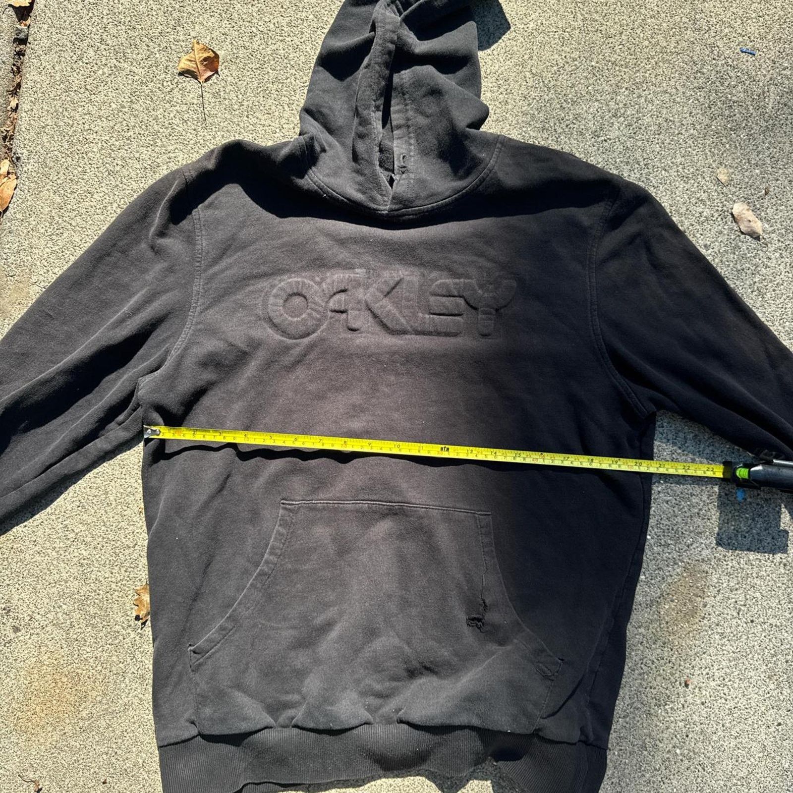 Oakley Vintage Men’s Y2K Oakley Bold Lettered Hoodie – Size XL Size US M / EU 48-50 / 2 - 6 Thumbnail