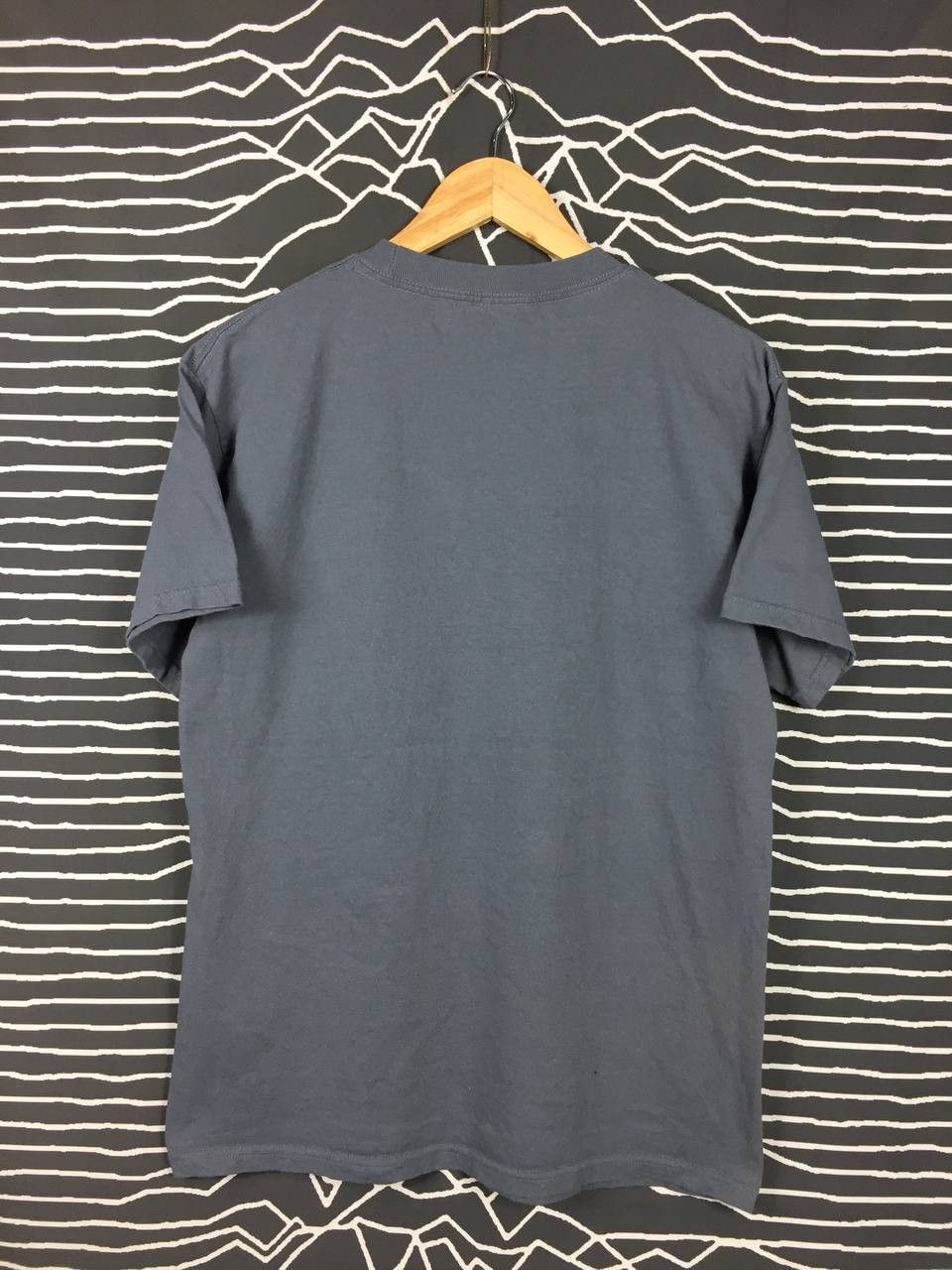 Vintage Vtg Y2K Those Who Think They Know Everything Funny Quote Tee Size US M / EU 48-50 / 2 - 5 Thumbnail