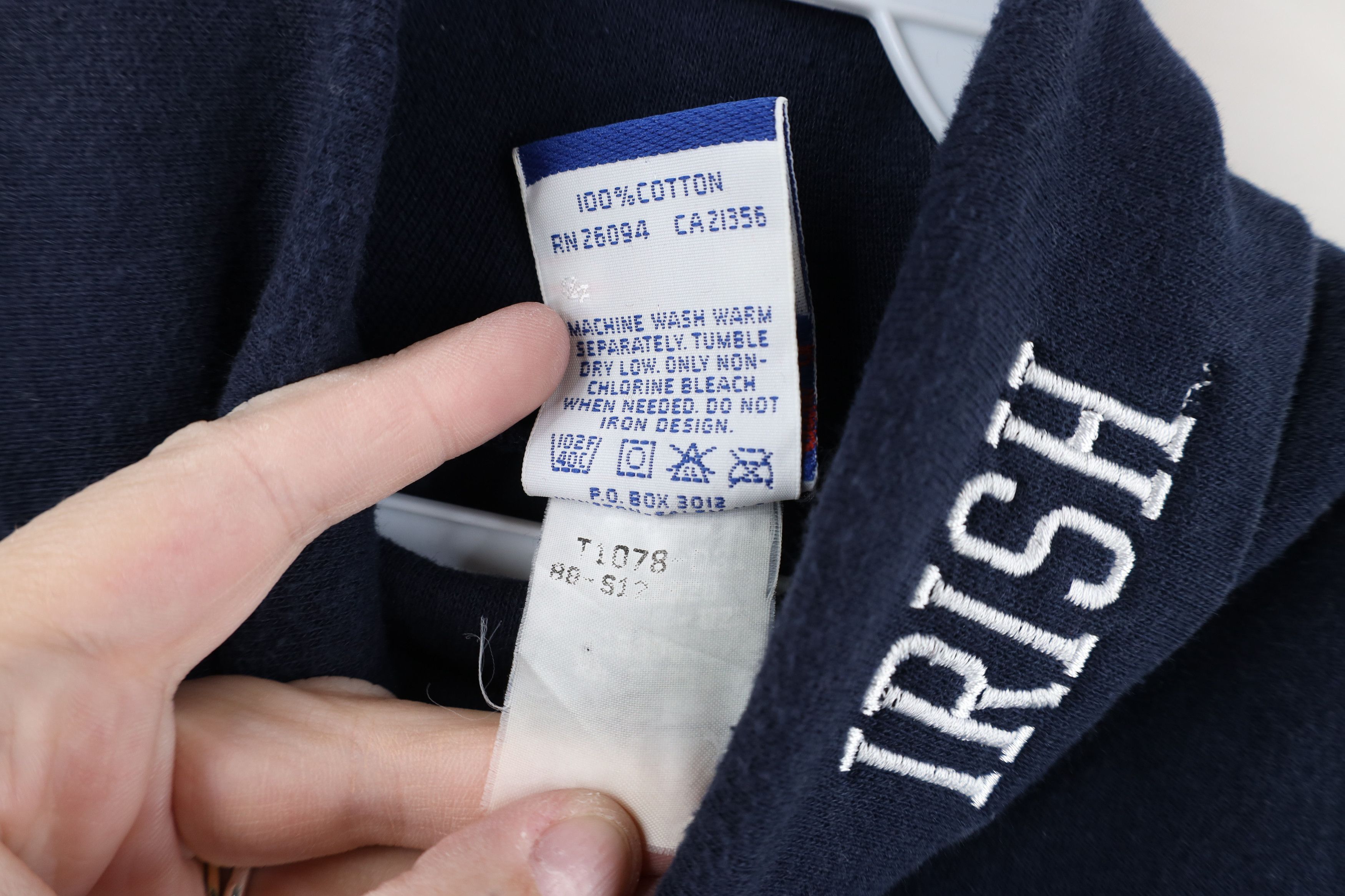 Champion Vintage 90s Champion University Irish Turtleneck T-Shirt USA Size US L / EU 52-54 / 3 - 7 Thumbnail