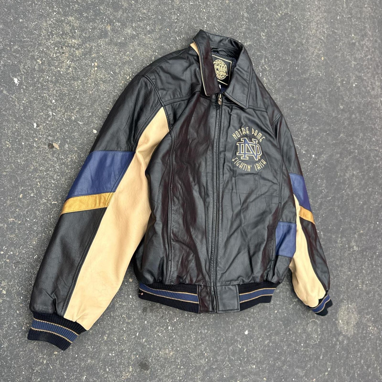 Vintage Vintage 90 University of Notre Dame Leather Jacket Sz Large Size US L / EU 52-54 / 3 - 2 Thumbnail