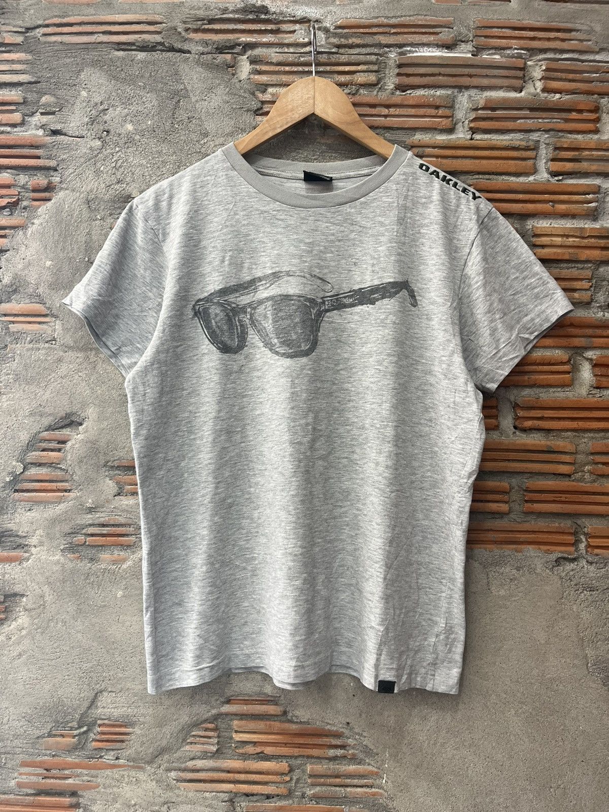 Oakley Brand OAKLEY Sunglasses Product Eyewear 00’s T-shirt Size US M / EU 48-50 / 2 - 2 Thumbnail