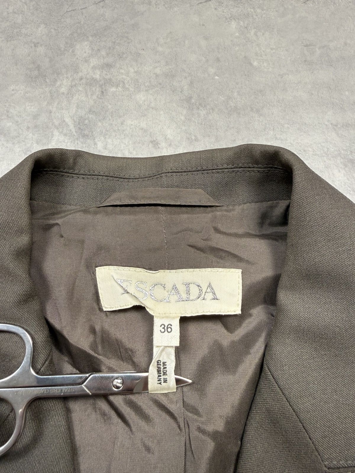 Escada Escada Vintage Luxury Suit Size S / US 4 / IT 40 - 6 Thumbnail