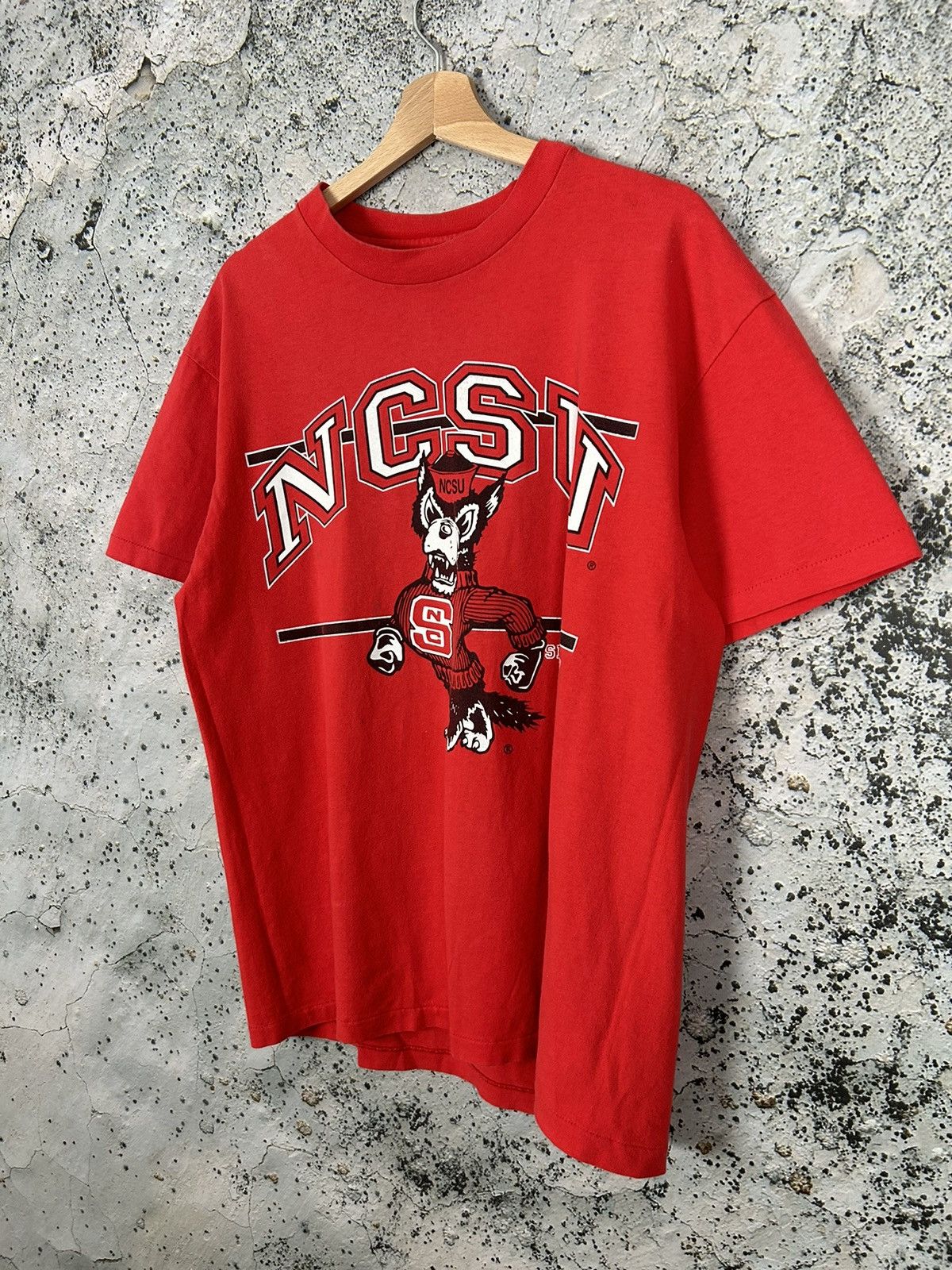 Vintage Vintage NCSU Single Stitch 90s NBA Basketball Tee Size US L / EU 52-54 / 3 - 2 Thumbnail