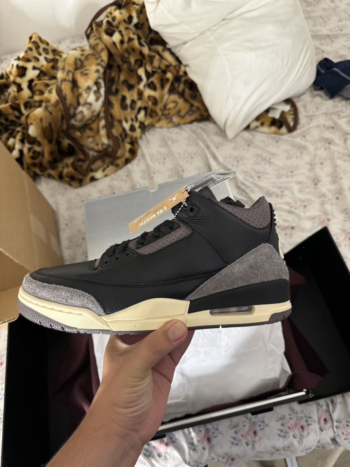 A Ma Maniere × Jordan Brand Nike Air Jordan 3 A Ma Maniere WYWS Size US 9.5 / EU 42-43 - 2 Thumbnail
