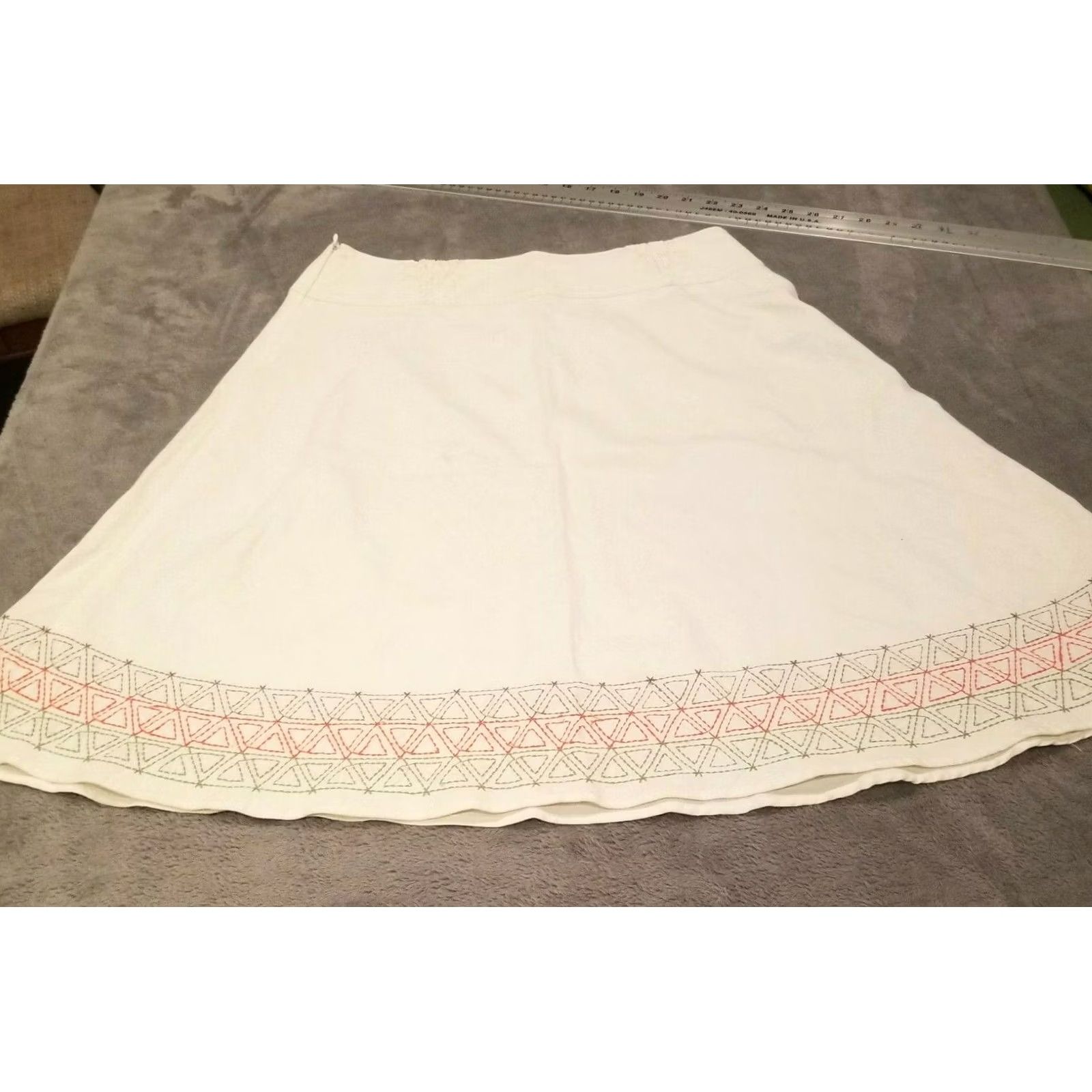 Vintage TravelSmith Skirt Womens 10 White Swing Line Size Embroidered Hem Linen Blend Size 32" / US 10 / IT 46 - 5 Thumbnail