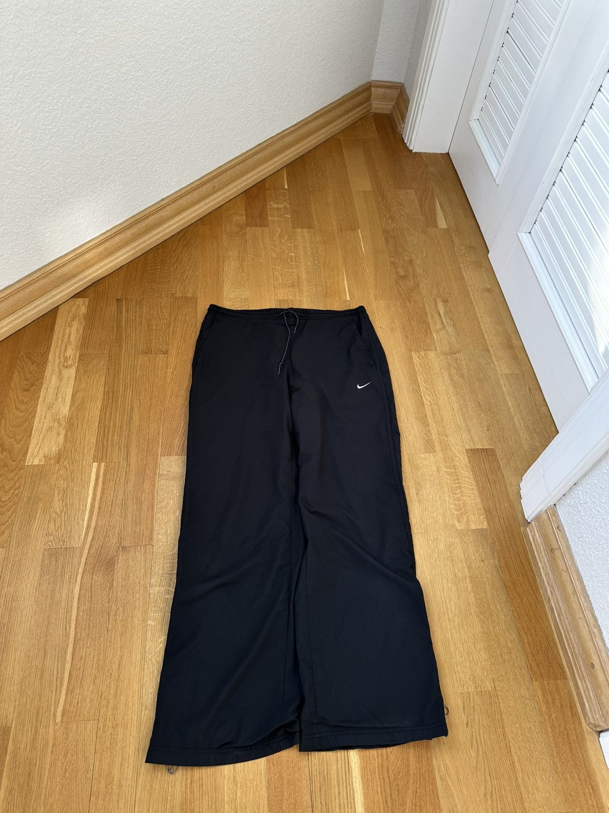 Nike Vintage Baggy Nike Pants Swoosh Logo Y2K Size US 34 / EU 50 - 1 Thumbnail