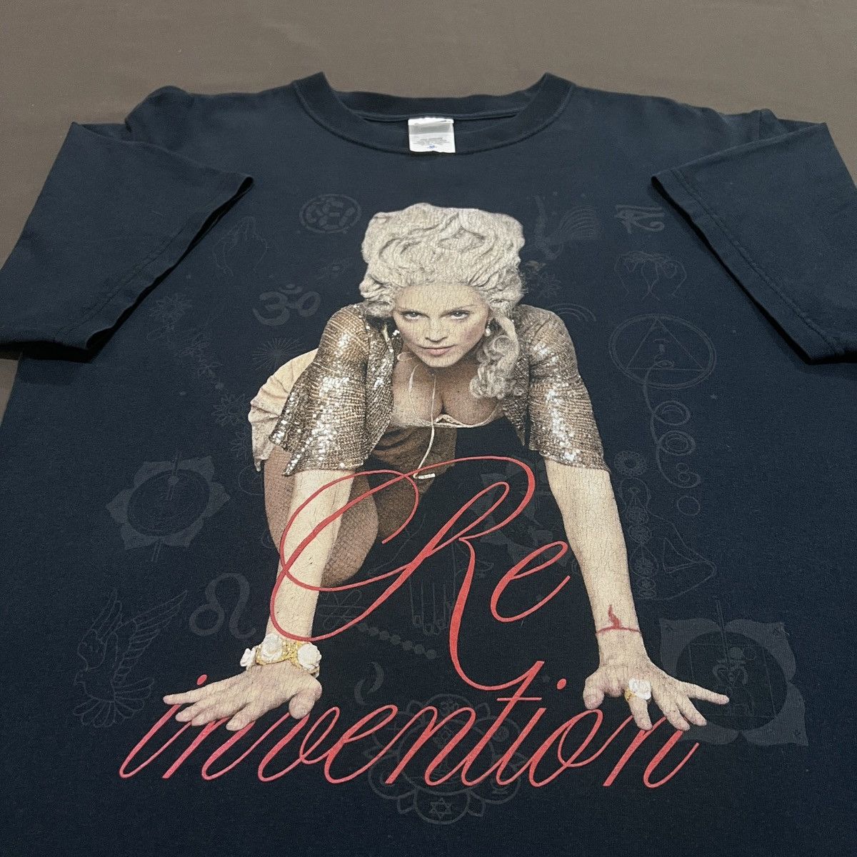 Band Tees Vintage 2004 Madonna Tour Promo Tee Faded Size US M / EU 48-50 / 2 - 4 Thumbnail