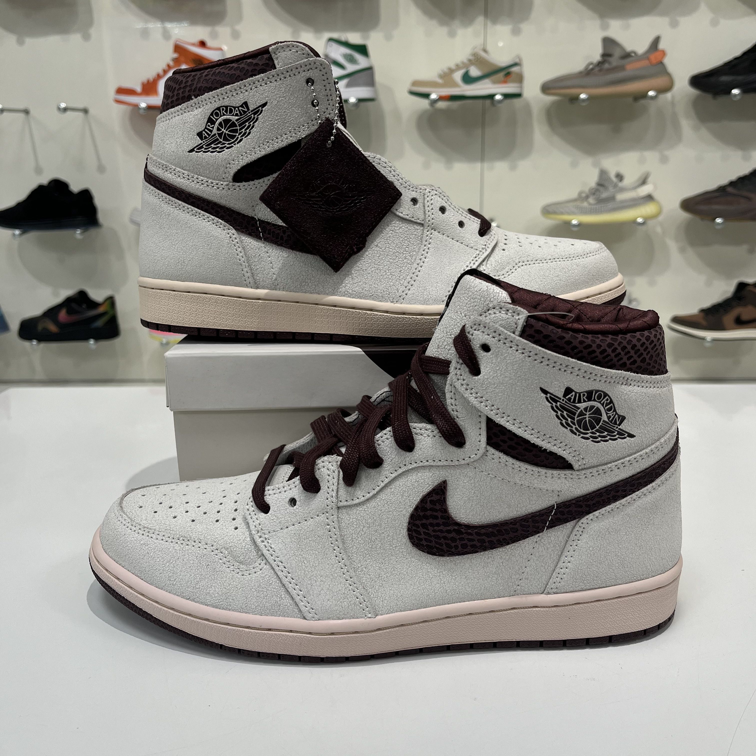 A Ma Maniere × Nike Air Jordan 1 Retro High OG A Ma Maniére Size US 12 / EU 45 - 1 Thumbnail