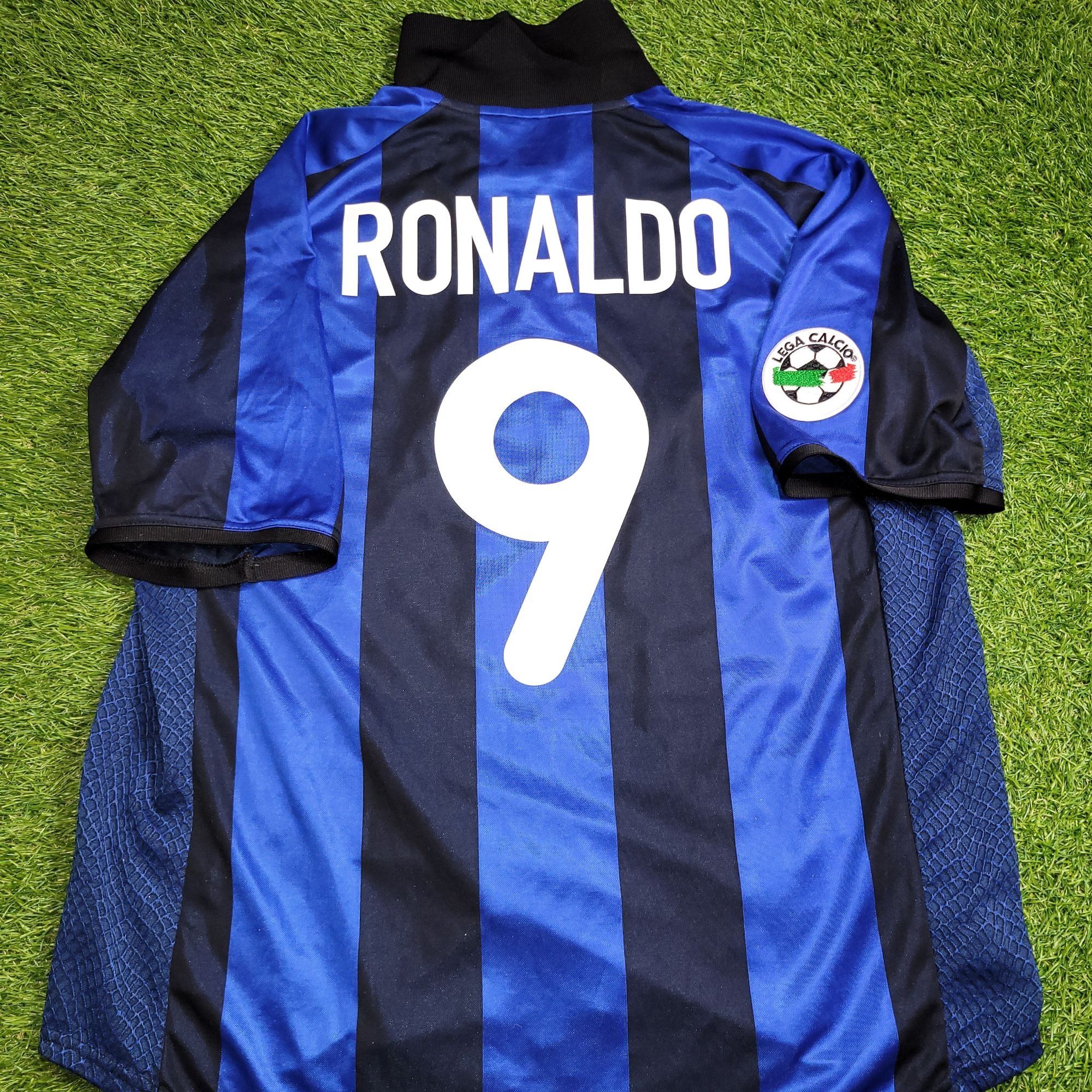 Nike Ronaldo Inter Milan 2001 2002 Soccer Jersey Shirt L Size US L / EU 52-54 / 3 - 1 Thumbnail