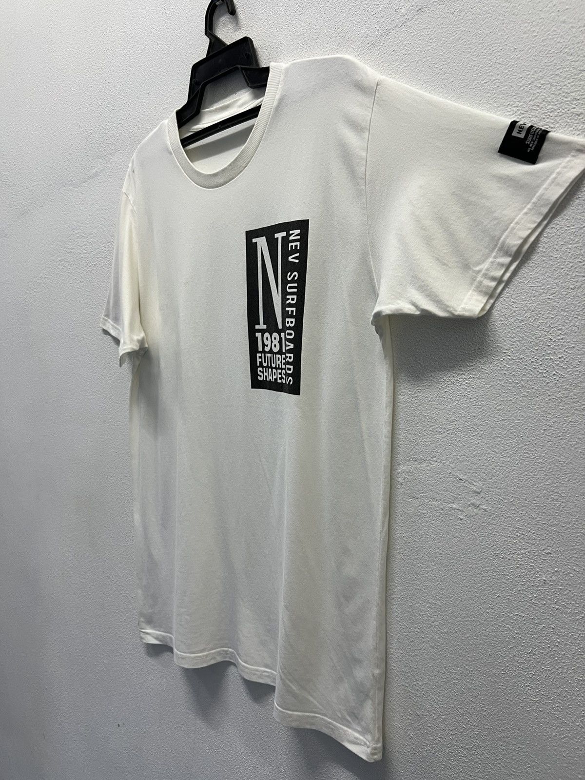 Vintage VINTAGE NEV SURFBOARDS 1981 FUTURE SHAPES SHIRT Size US L / EU 52-54 / 3 - 4 Thumbnail