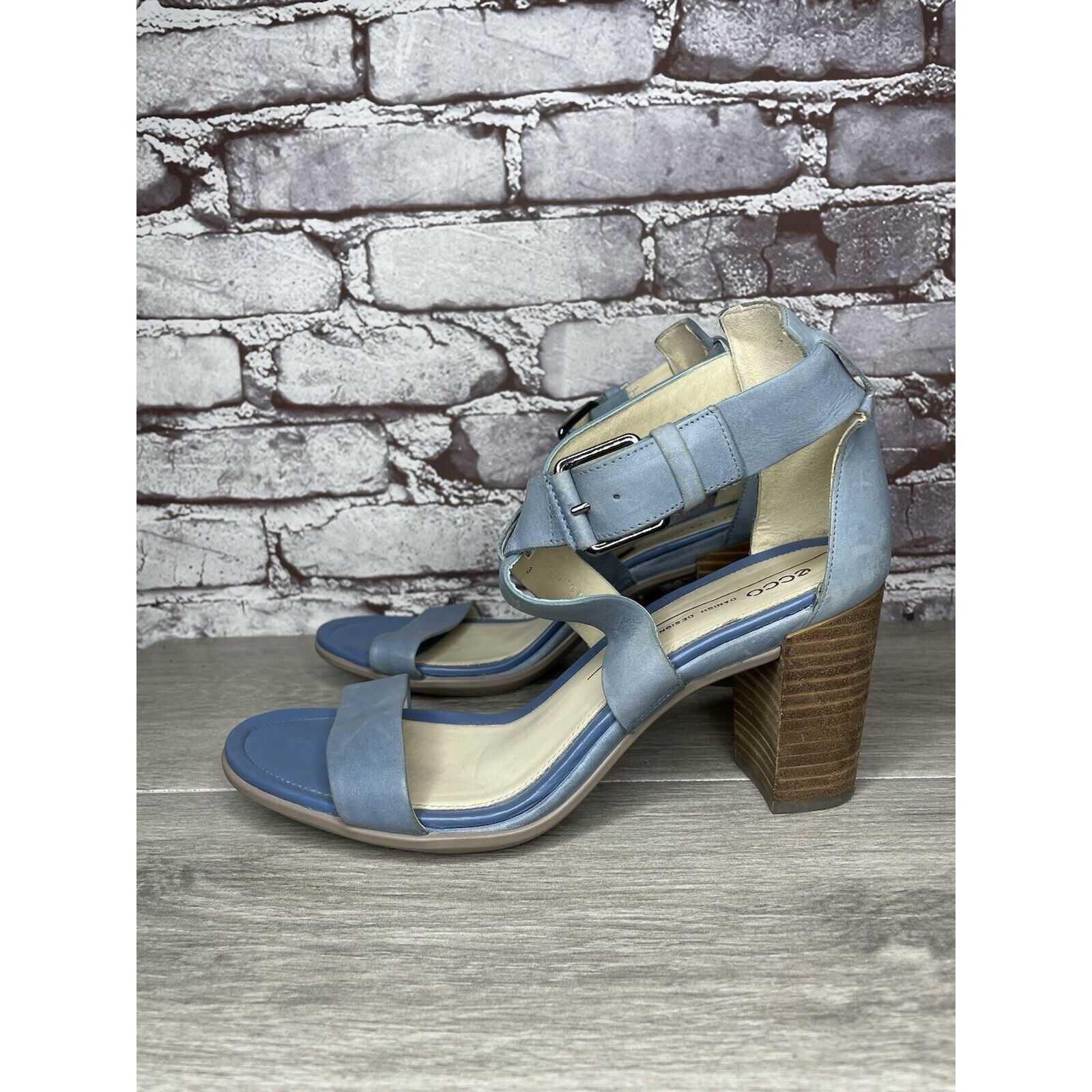 Ecco ECCO DANISH DESIGN Blue Leather Ankle Strappy Stacked Heel S Size US 9.5 / IT 39.5 - 8 Thumbnail