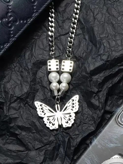Designer × Japanese Brand Retro butterfly dice necklace Size ONE SIZE - 1 Thumbnail