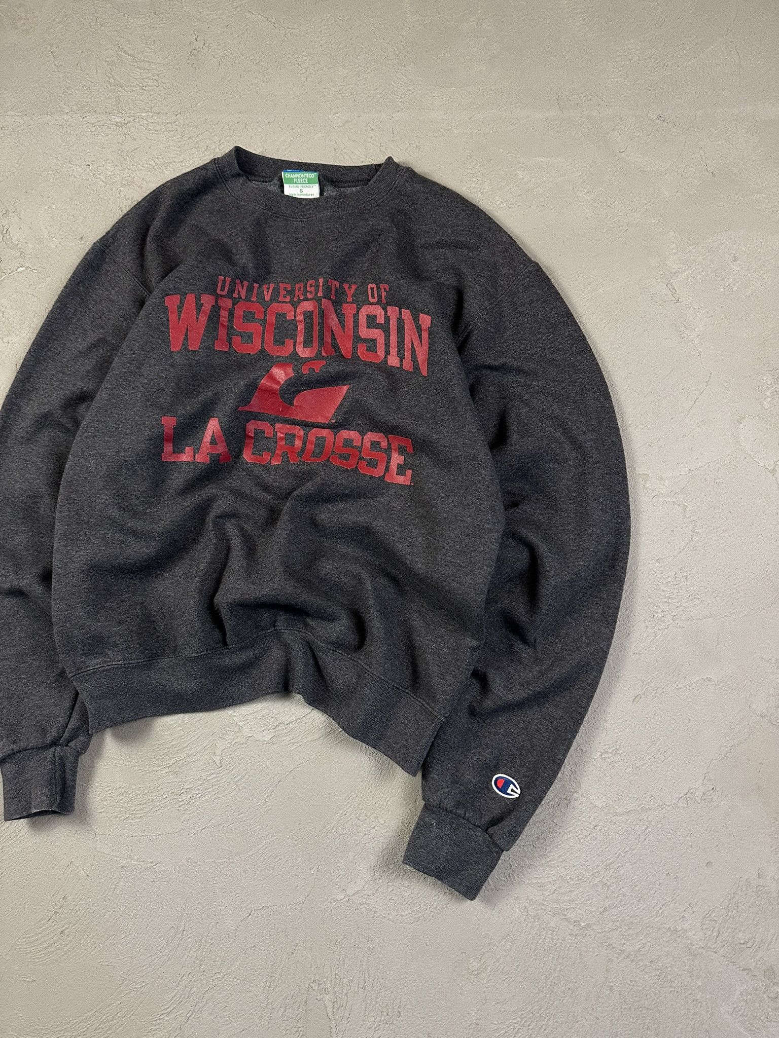 Champion × Vintage 00s Vintage Wisconsin University Champion Boxy Crewneck Size US S / EU 44-46 / 1 - 3 Thumbnail